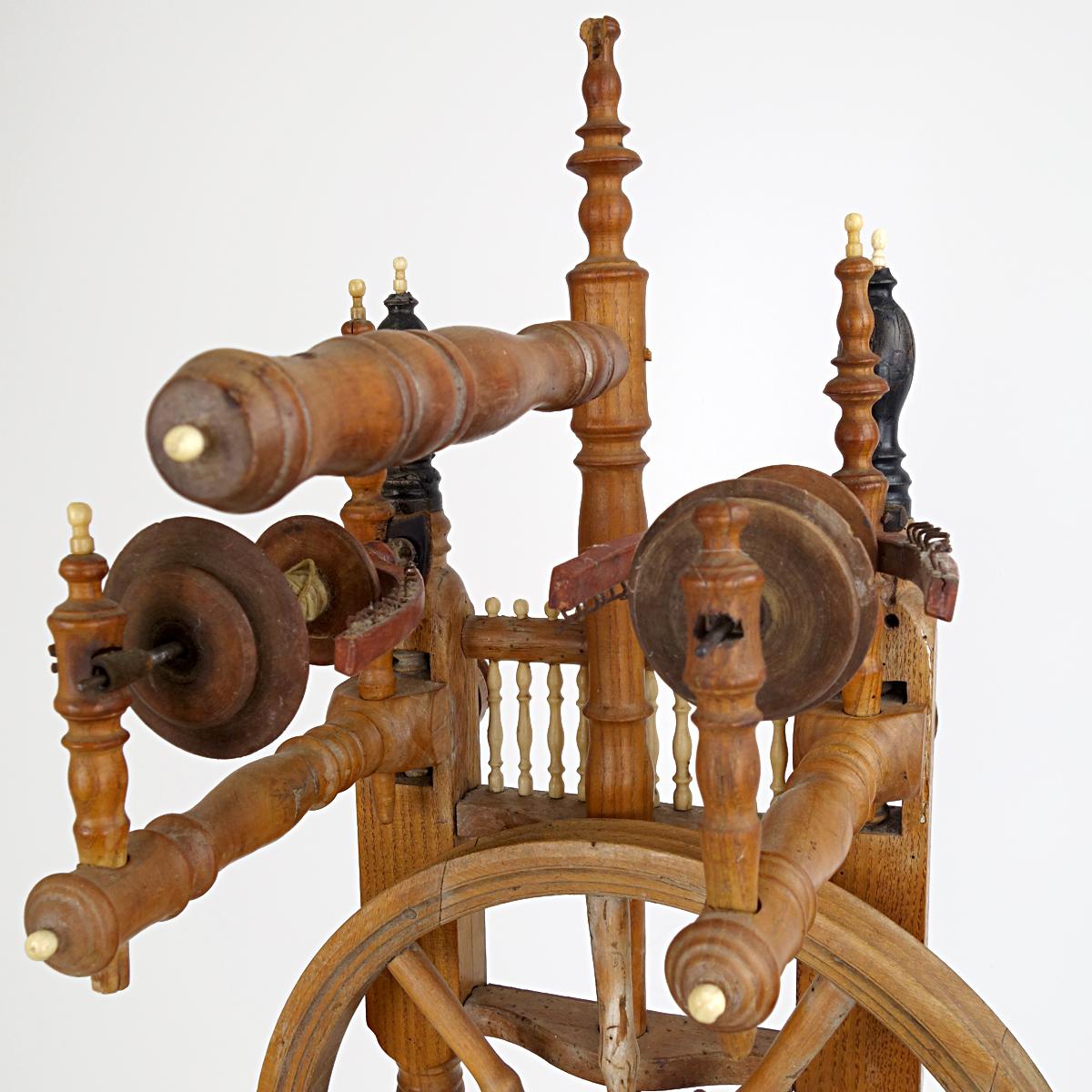 colonial spinning wheel