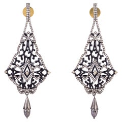 Pendants d
oreilles majestueux en filigrane de style victorien avec diamants