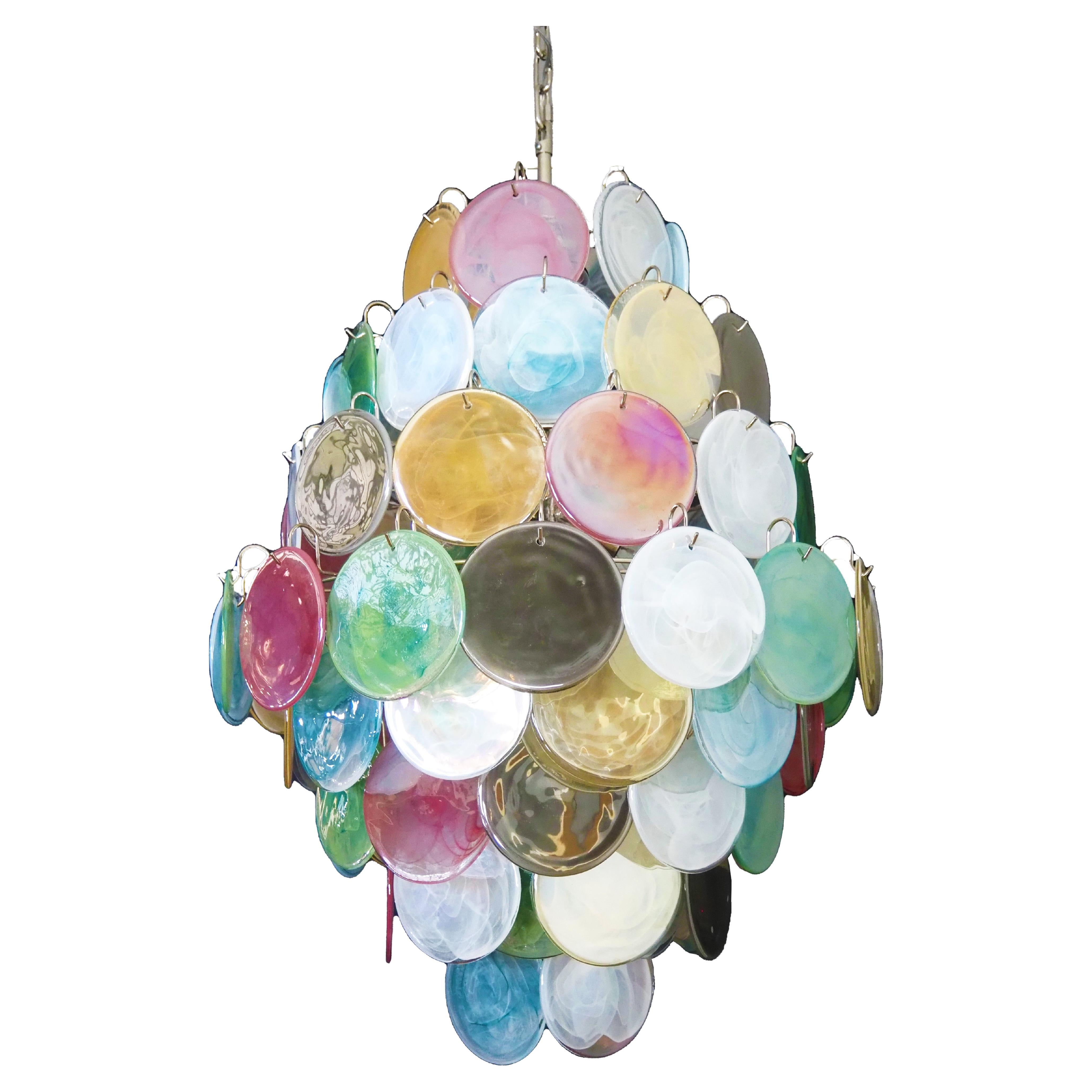 Vintage Italian Murano chandelier in Vistosi style. The chandelier has 87 fantastic multicolored alabaster iridescent glasses in a nickel metal frame.
Period: late XX century
Dimensions: 67,80 inches (175 cm) height with chain; 40,70 inches (105 cm)