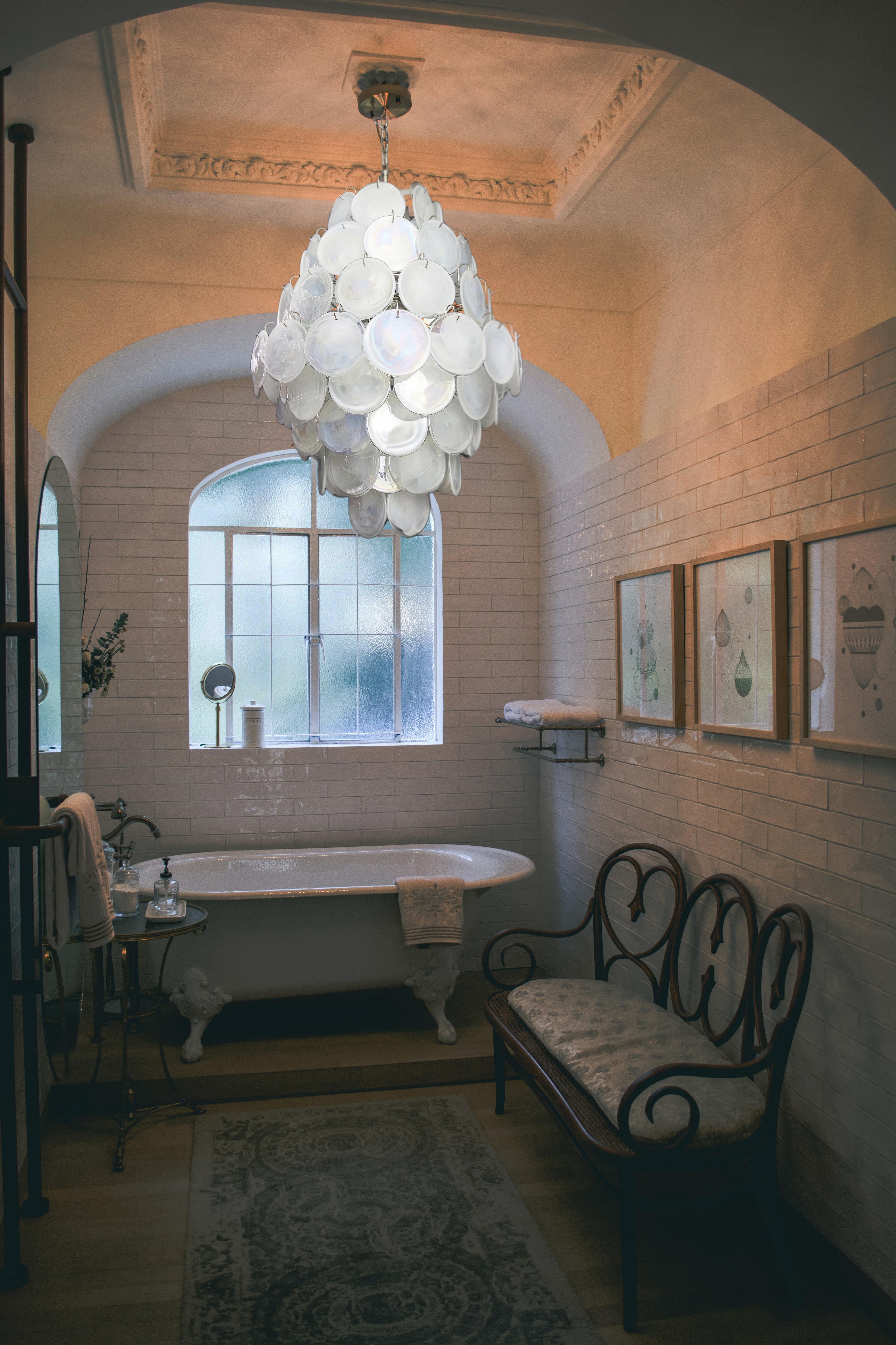 Mid-Century  Italian Murano alabaster disks chandelier For Sale 4