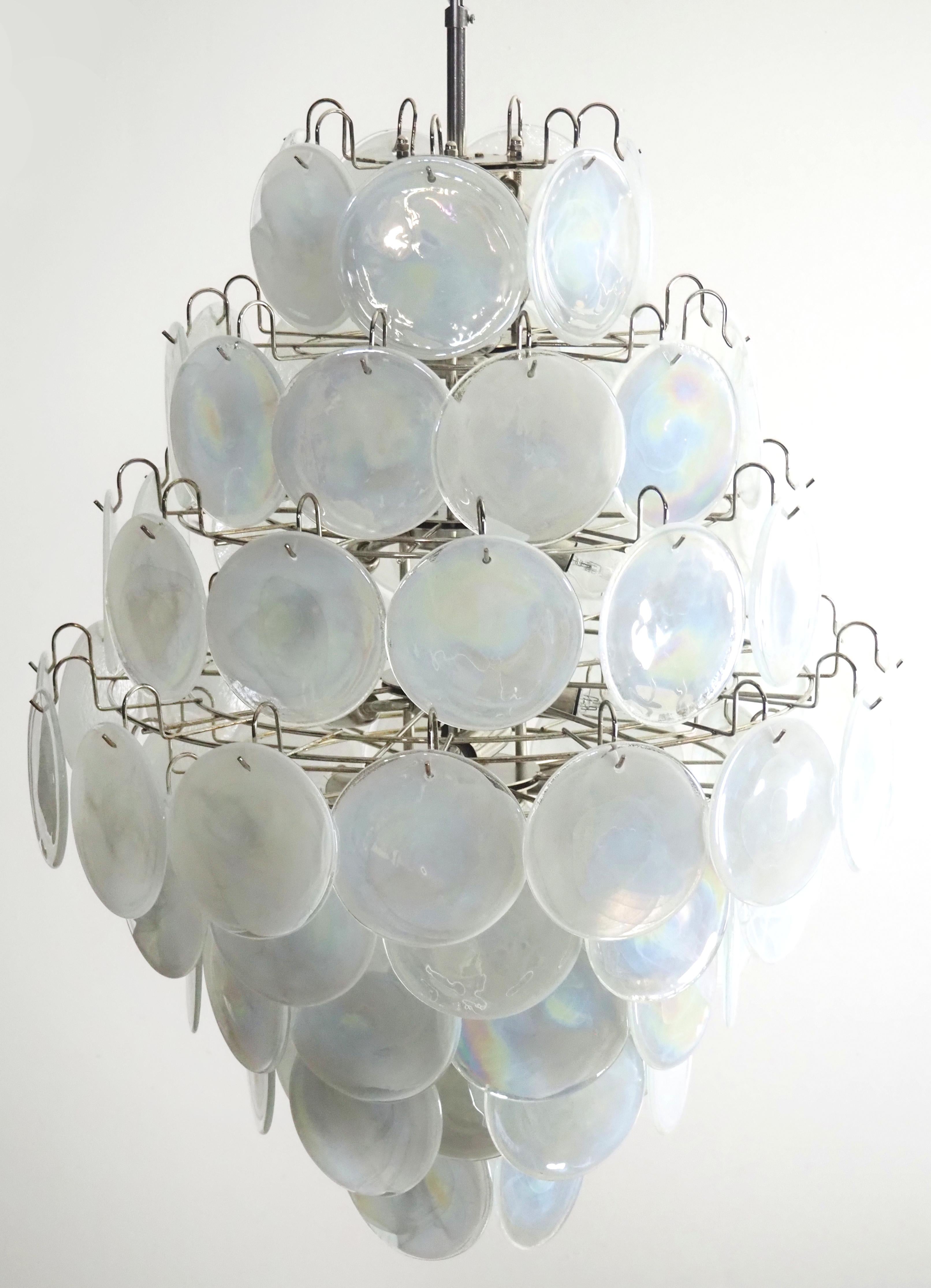 Mid-Century  Italian Murano alabaster disks chandelier In Good Condition For Sale In Budapest, HU