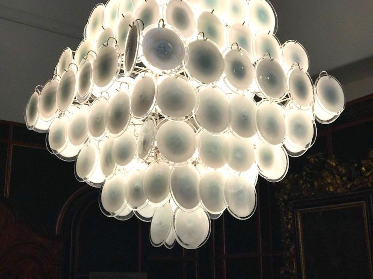 Majestic White Disc Murano Chandelier, 1990s For Sale 1