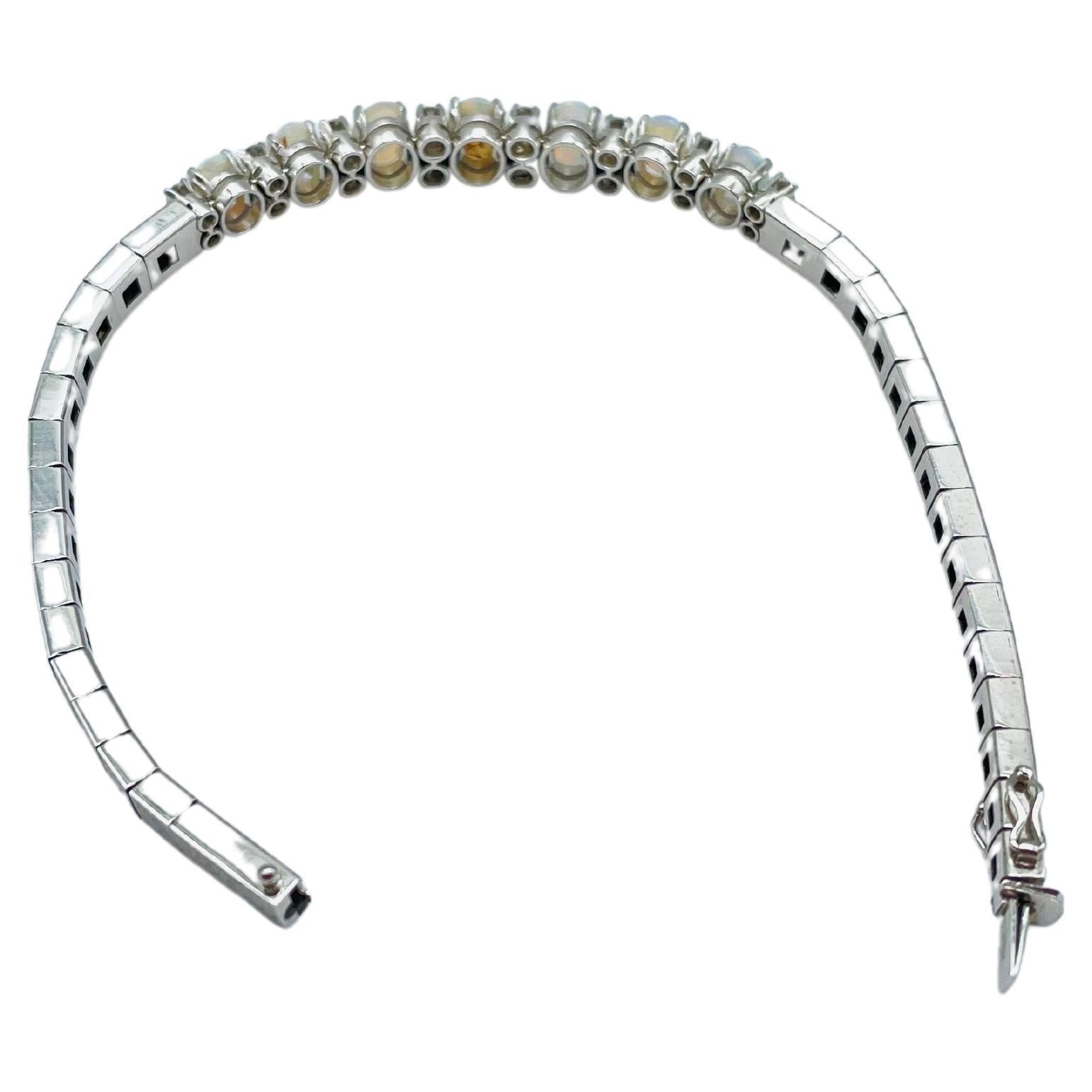 Aesthetic Movement Majestic Whitegold Bracelet with Diamonds and Crystal Fire Opal