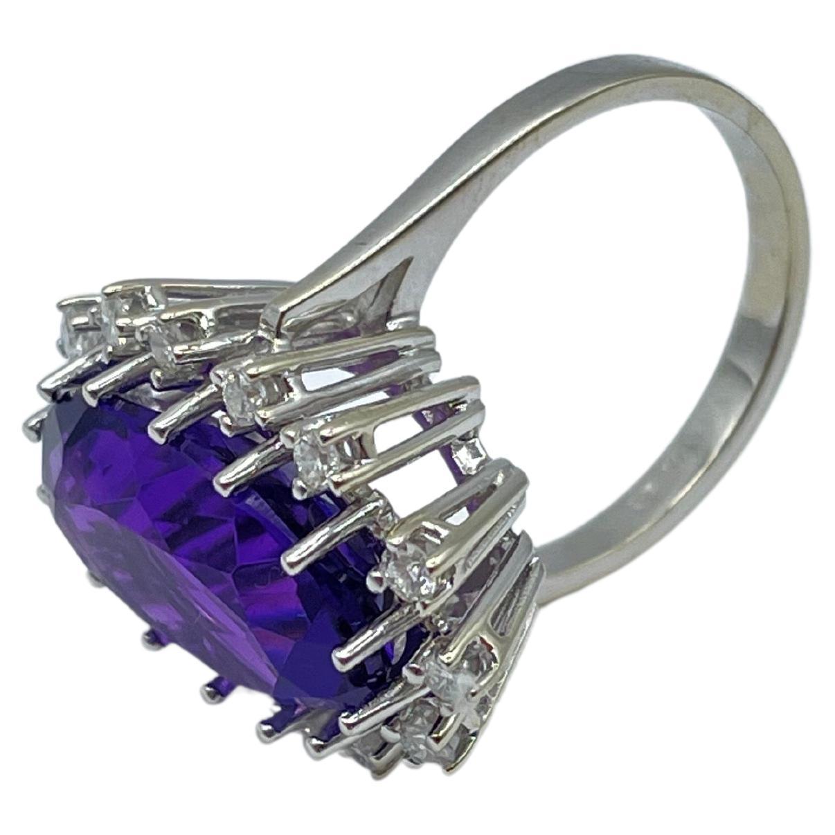 Aesthetic Movement Majestic 14k whitegold ring with amethyst and diamonds  For Sale
