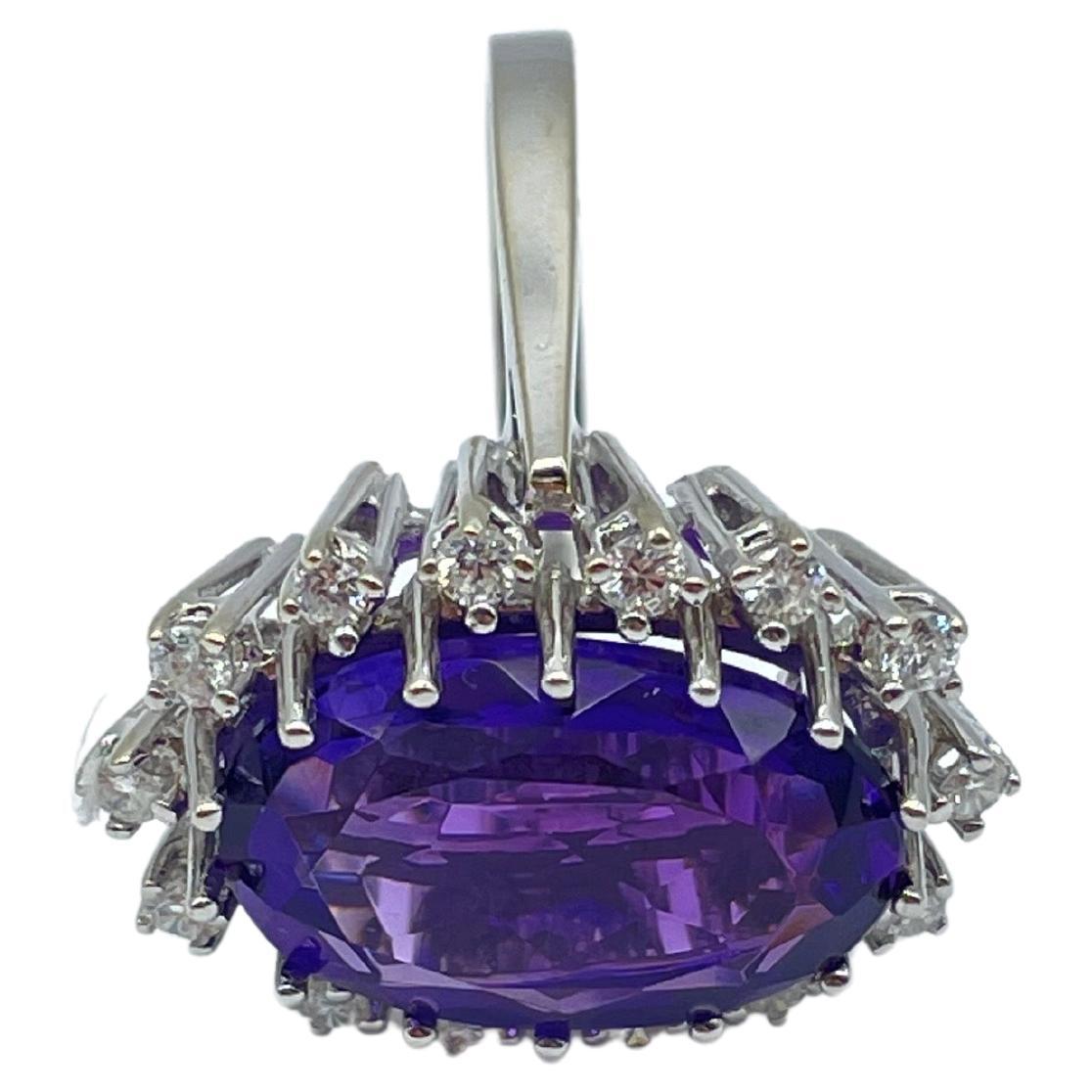 Majestic 14k whitegold ring with amethyst and diamonds  For Sale 1