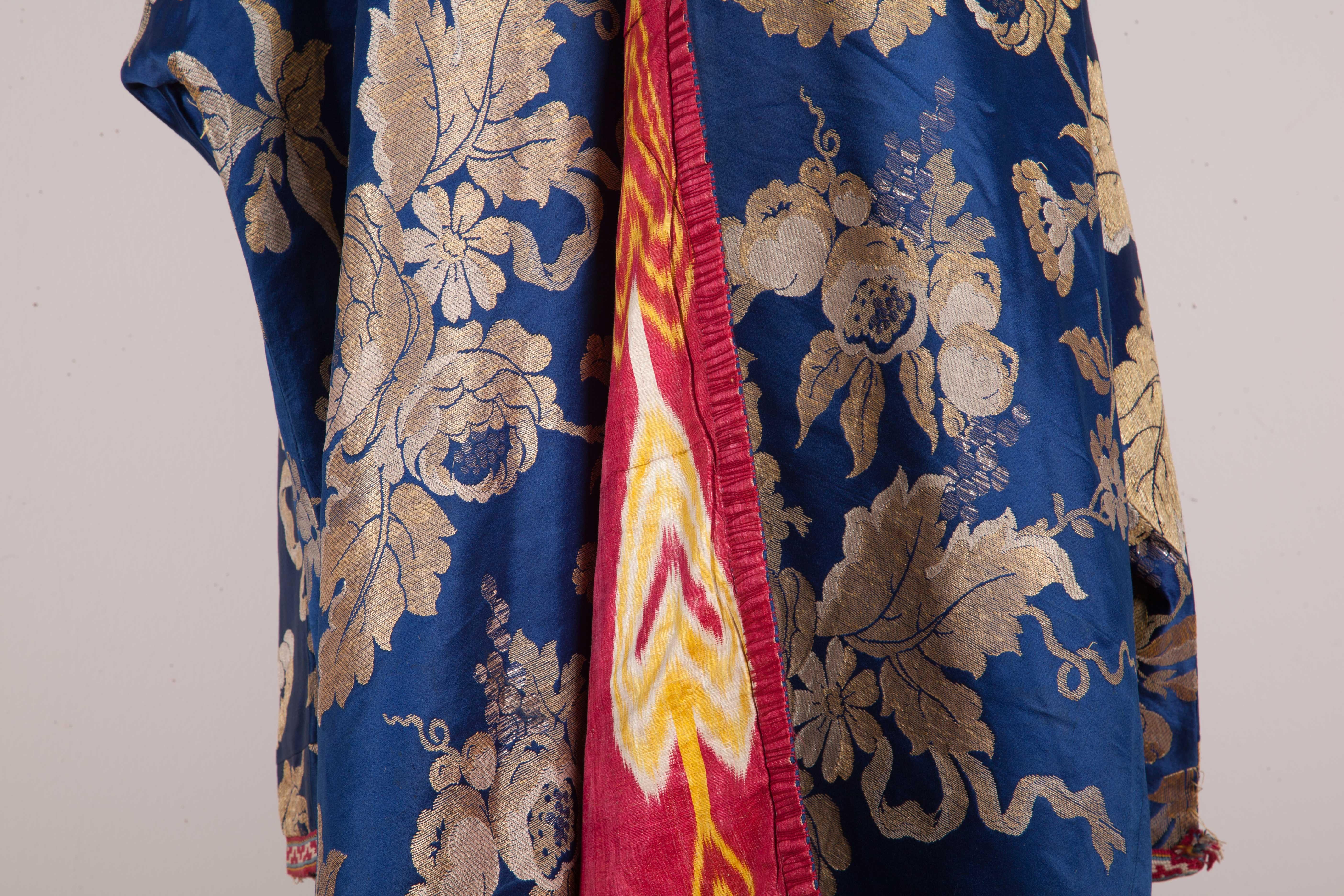 Silk Majestik Uzbek Bukhara Chapan with a Great Ikat Lining, 19th Century For Sale