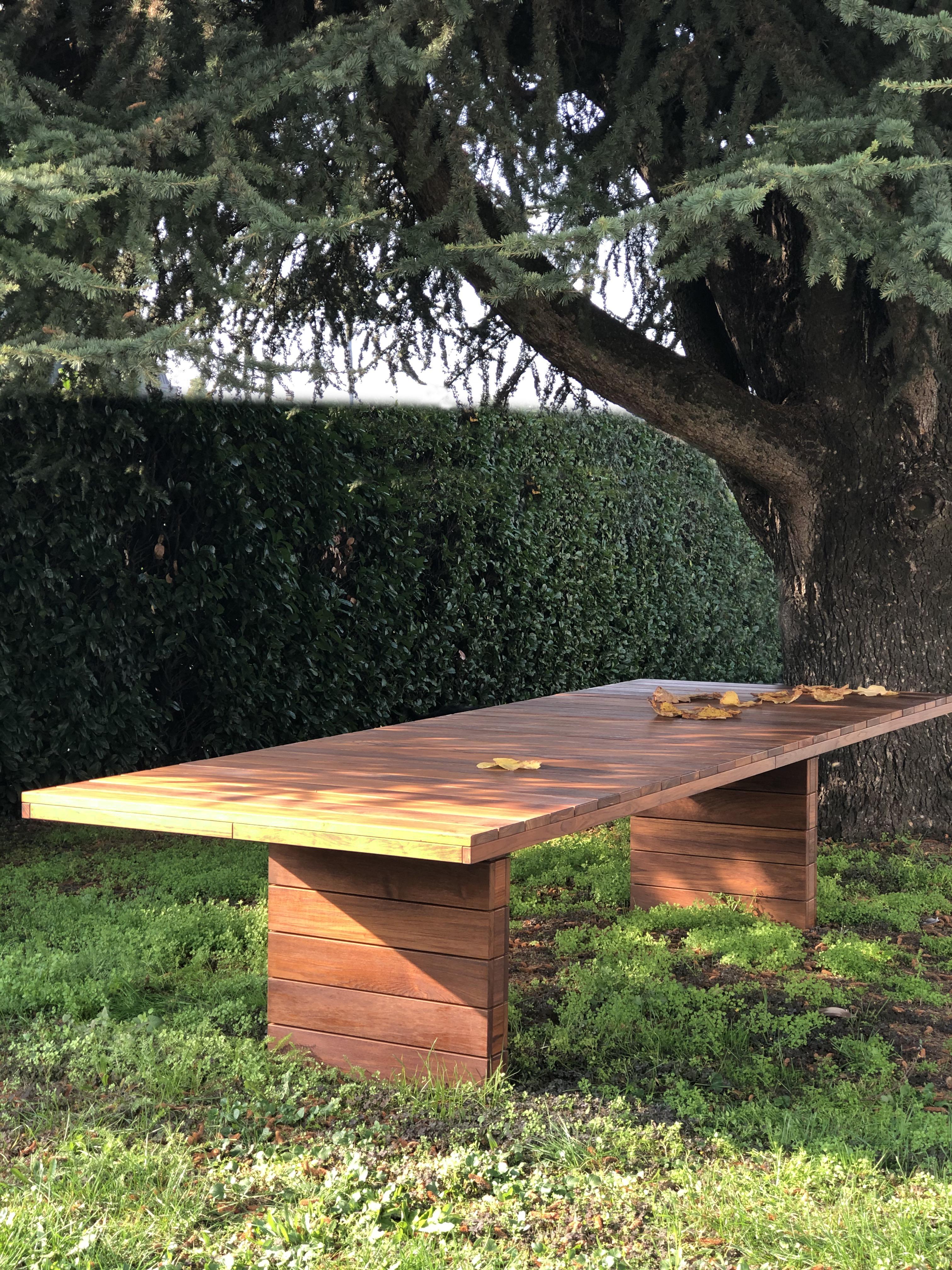 Majo, the Simple and Robust Outdoor Table in Teak Wood For Sale 1