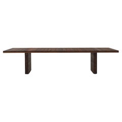 Majo, la table d'extérieur simple et robuste en bois de teck