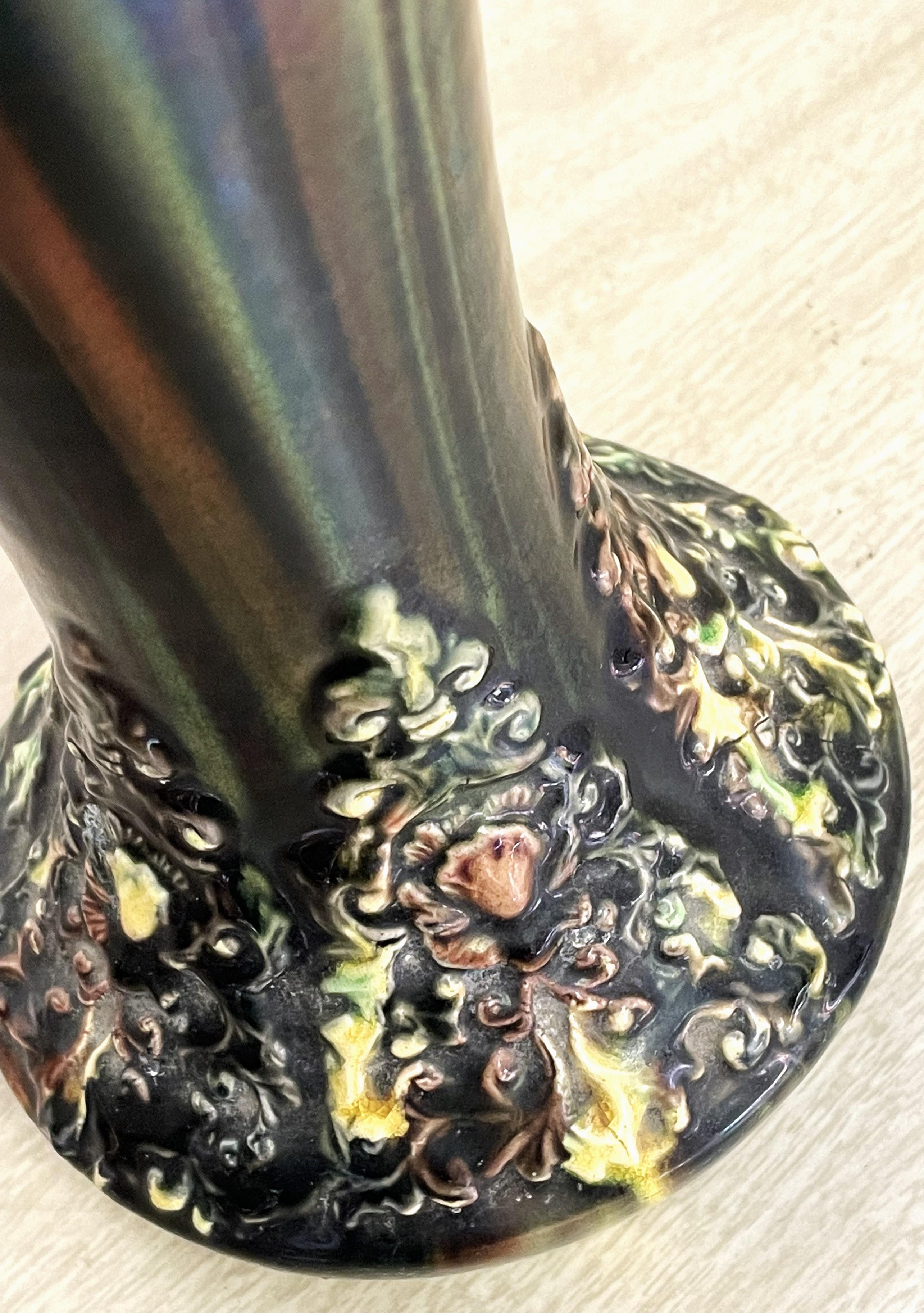 Vase majolique de 12