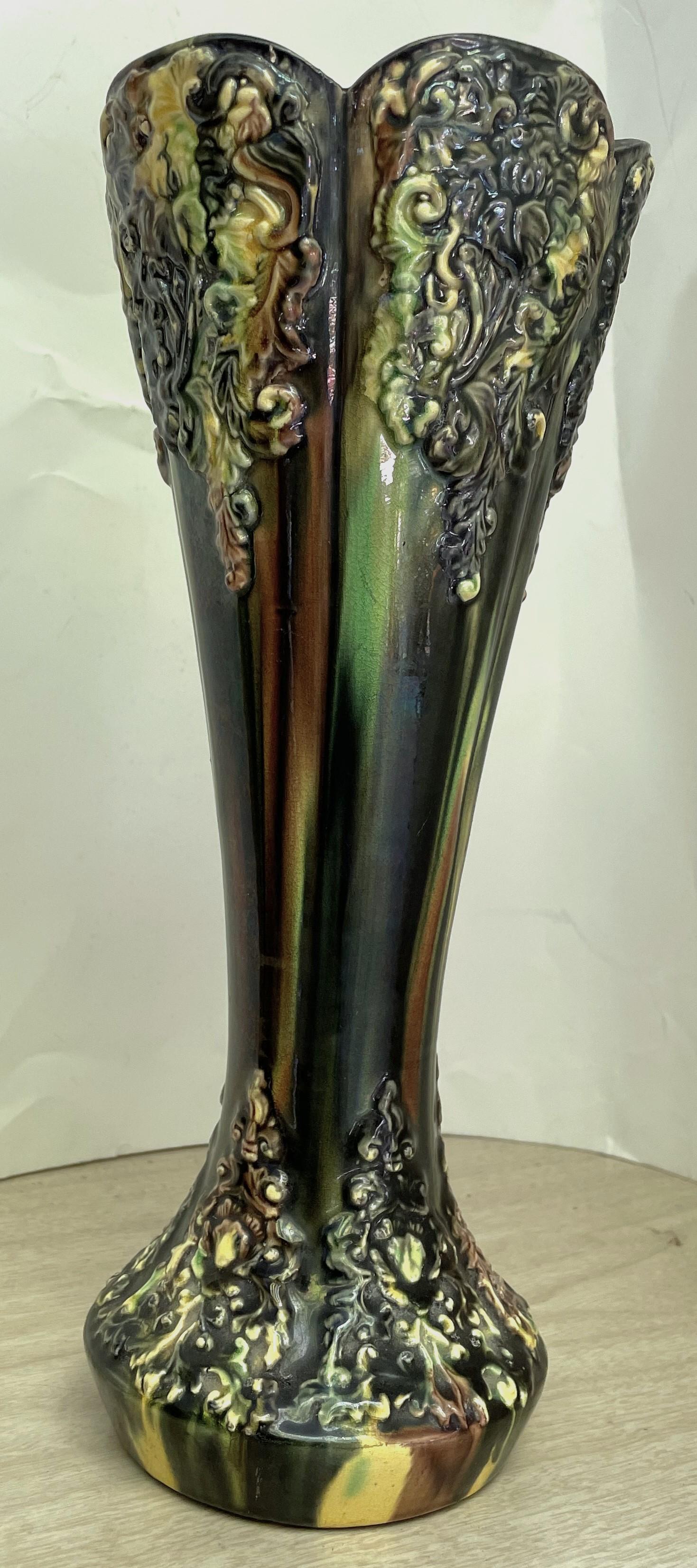 Victorien Vase majolique de 12