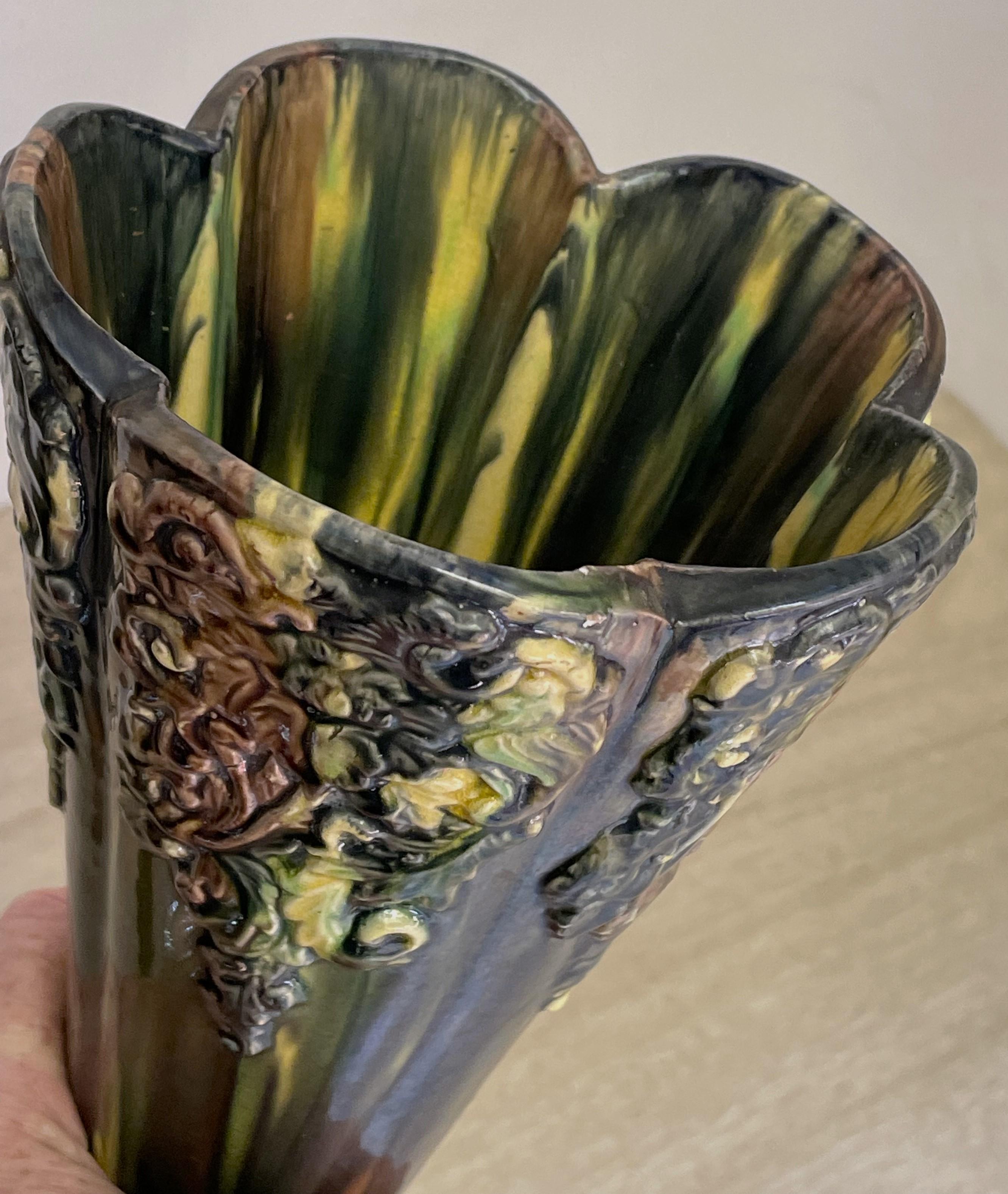 XIXe siècle Vase majolique de 12