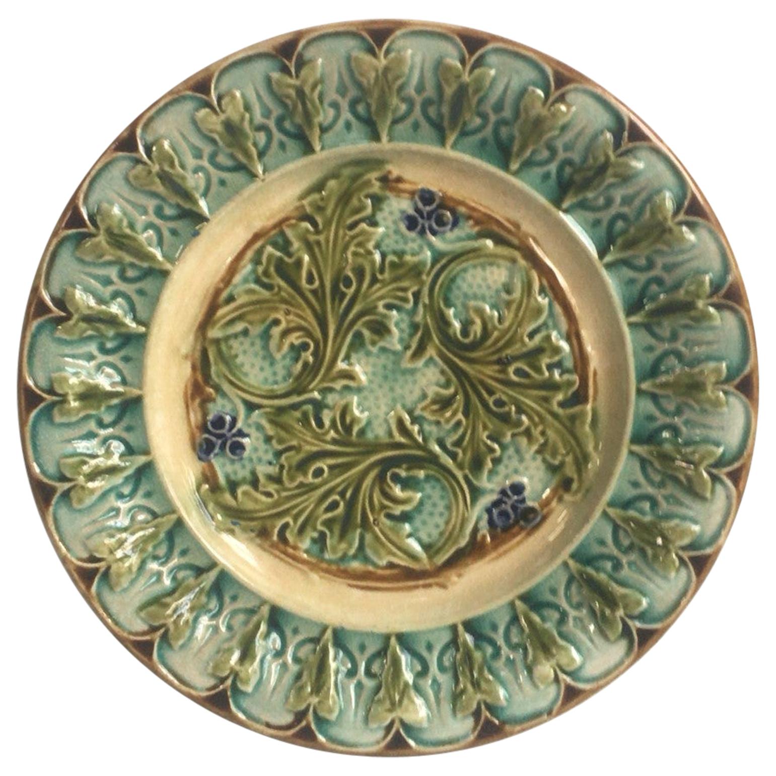 Majolica Acanthus Leaves Plate, circa 1880