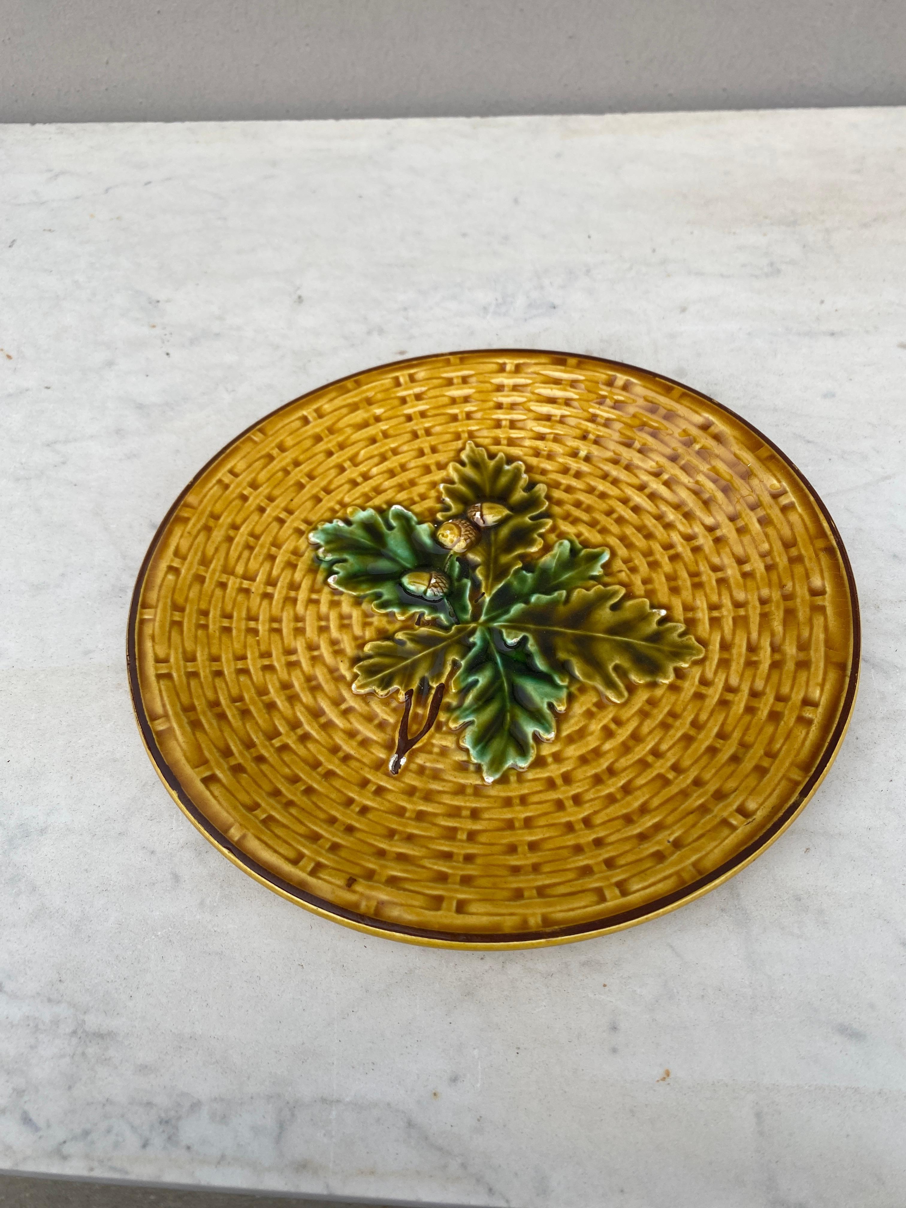 Rustic Majolica Acorn & Oak Leaves Plate Villeroy & Boch Plate, circa 1890