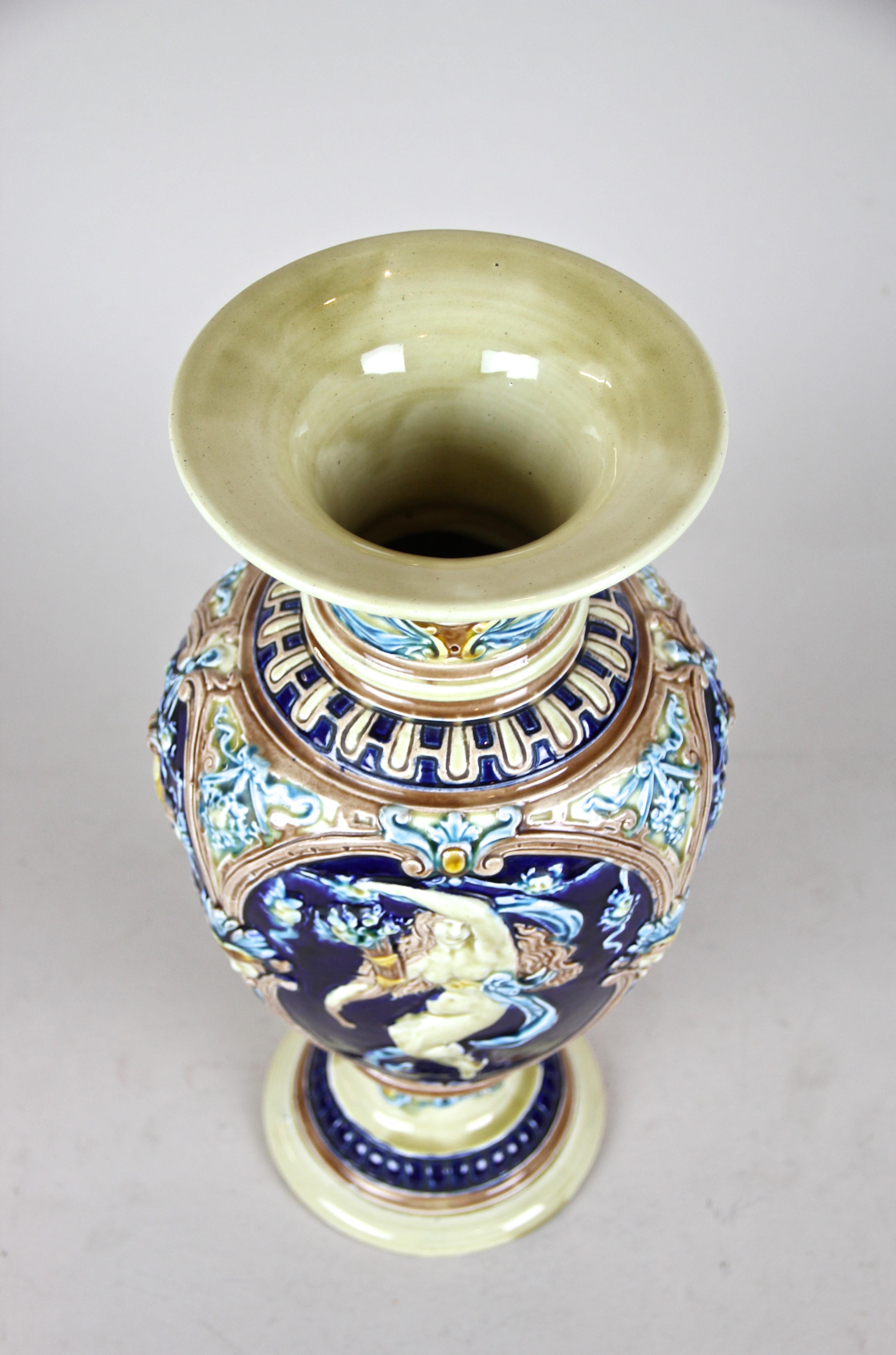 Majolica Amphora Vase by Schuetz Cilli, Slovenia, circa 1900 1