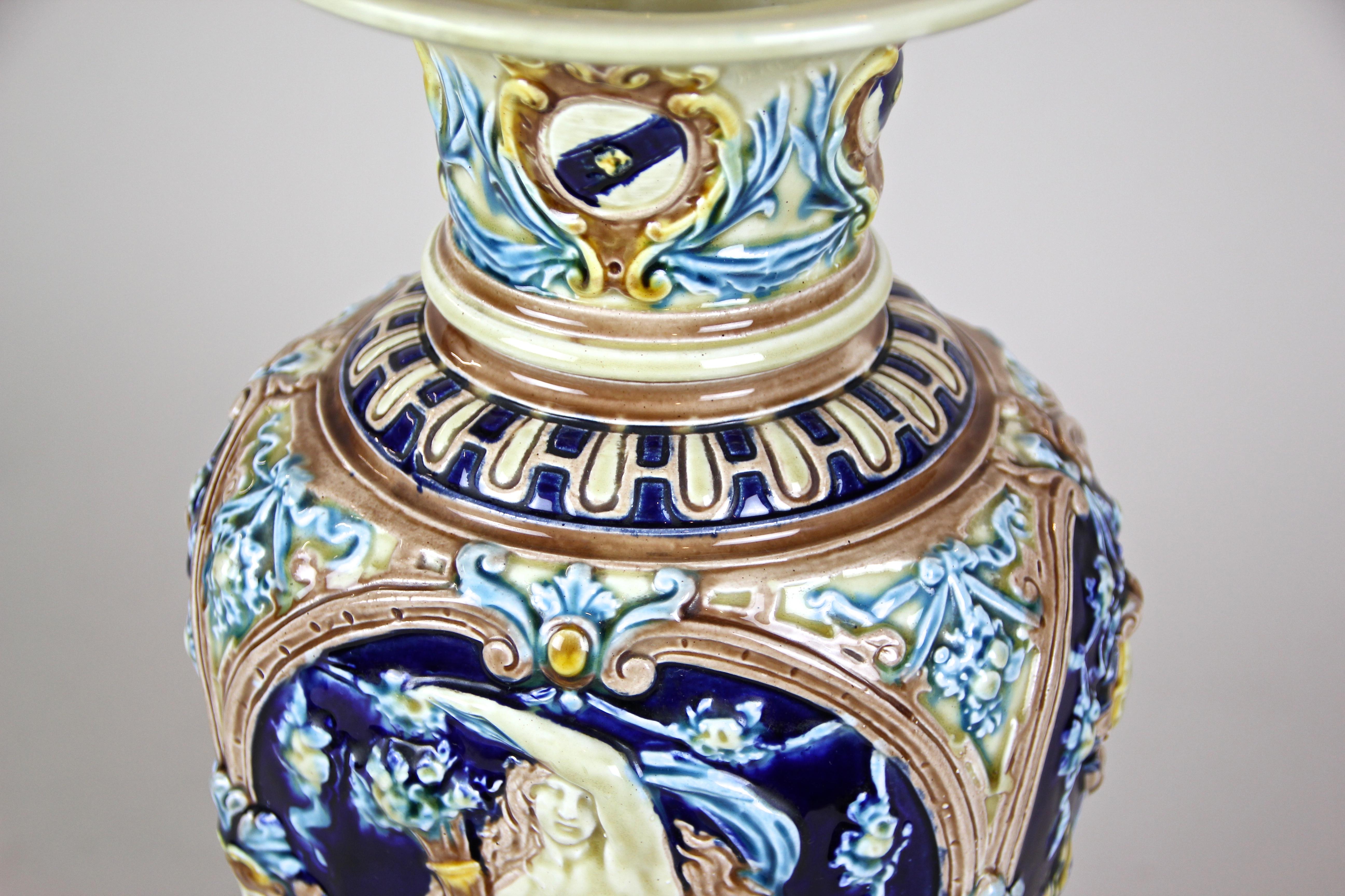 Majolica Amphora Vase by Schuetz Cilli, Slovenia, circa 1900 2