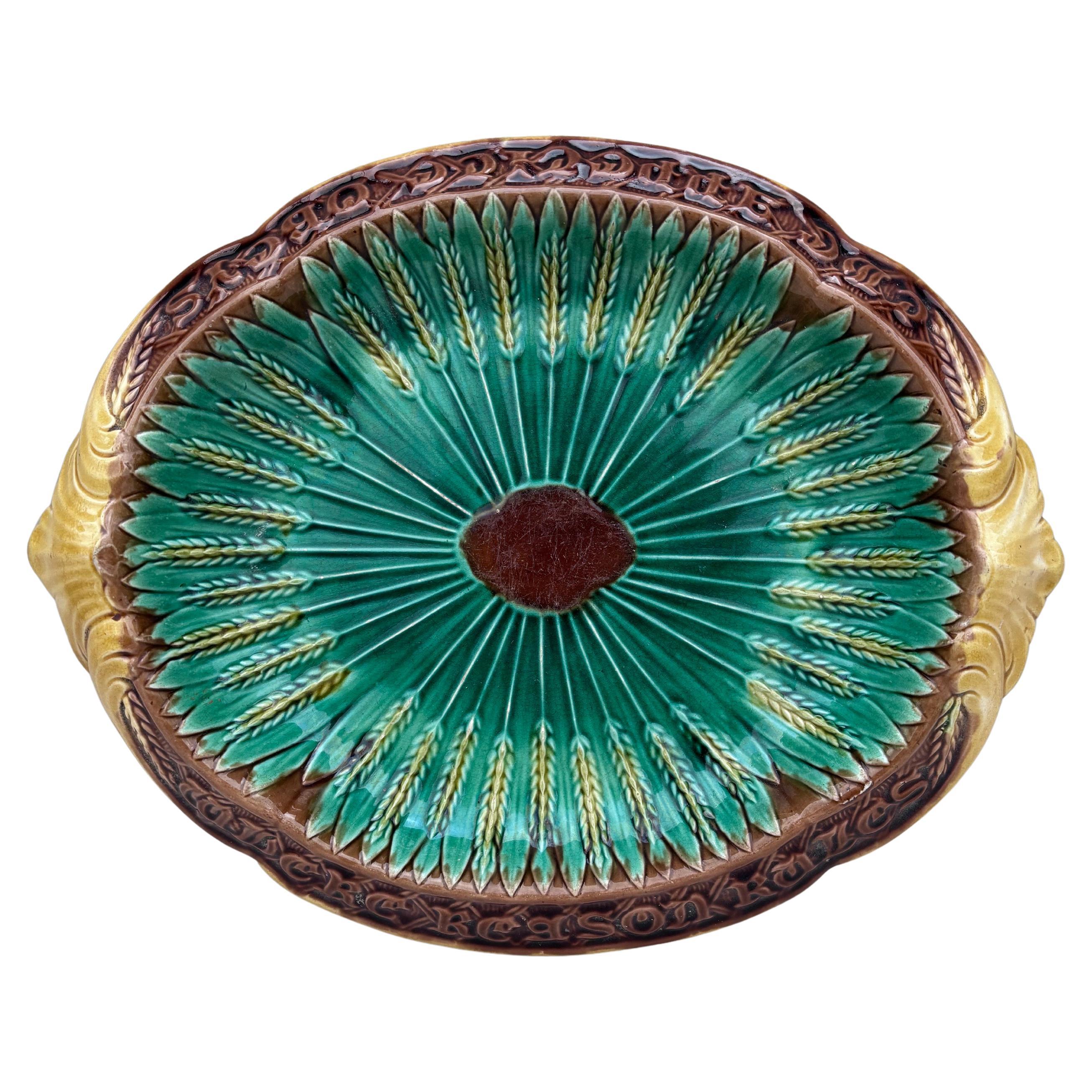 Plato de mayólica Manzanas Orchies, circa 1900 Francés en venta