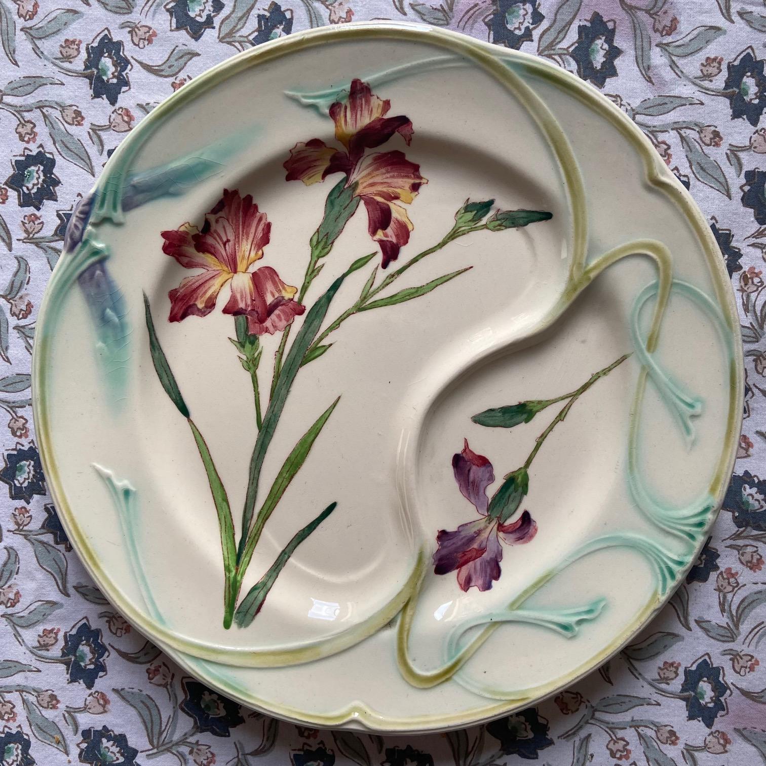 Francese Piatti in maiolica con asparagi Art Nouveau Longchamps in vendita