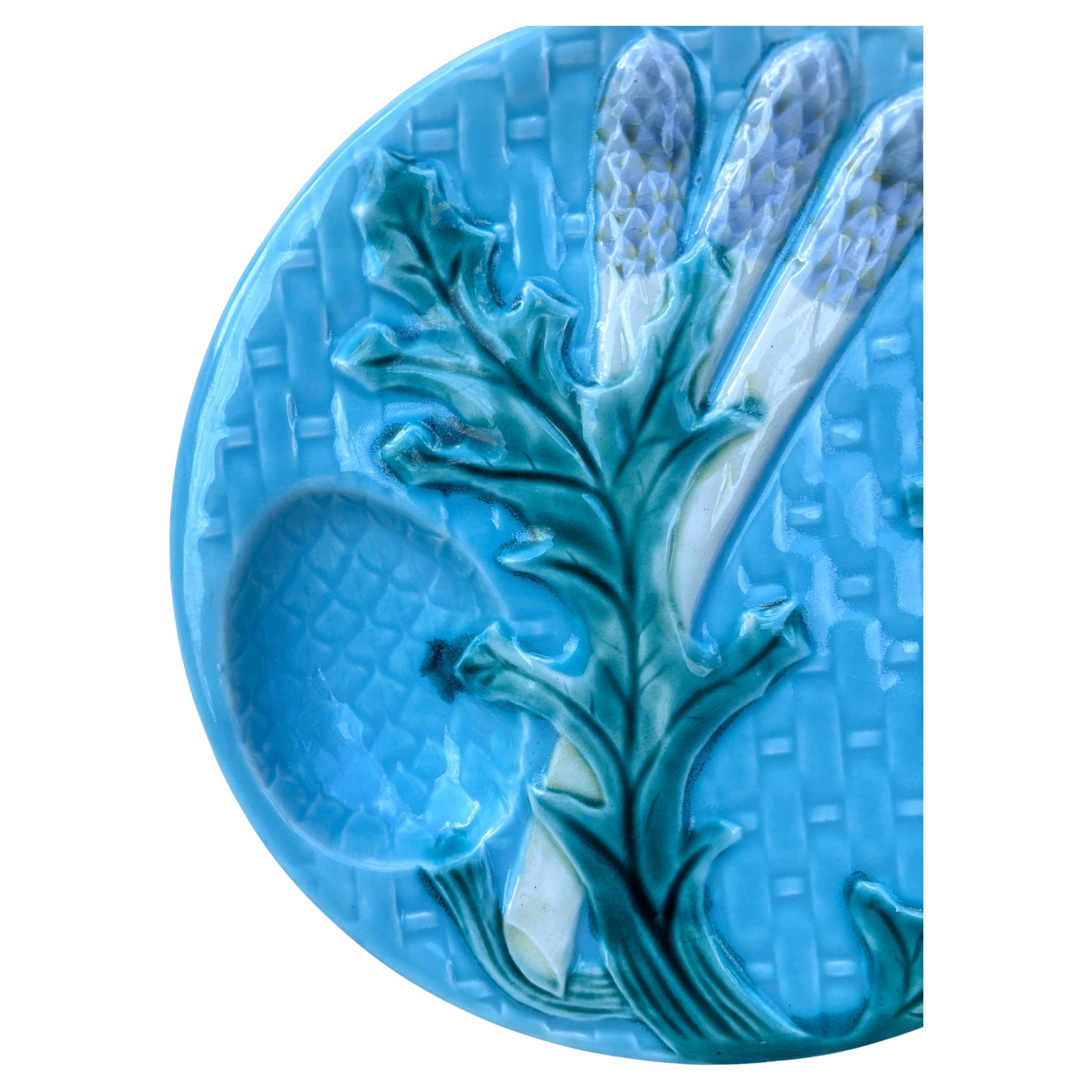 Country Piatto di asparagi in maiolica Clairefontaine, 1880 circa in vendita