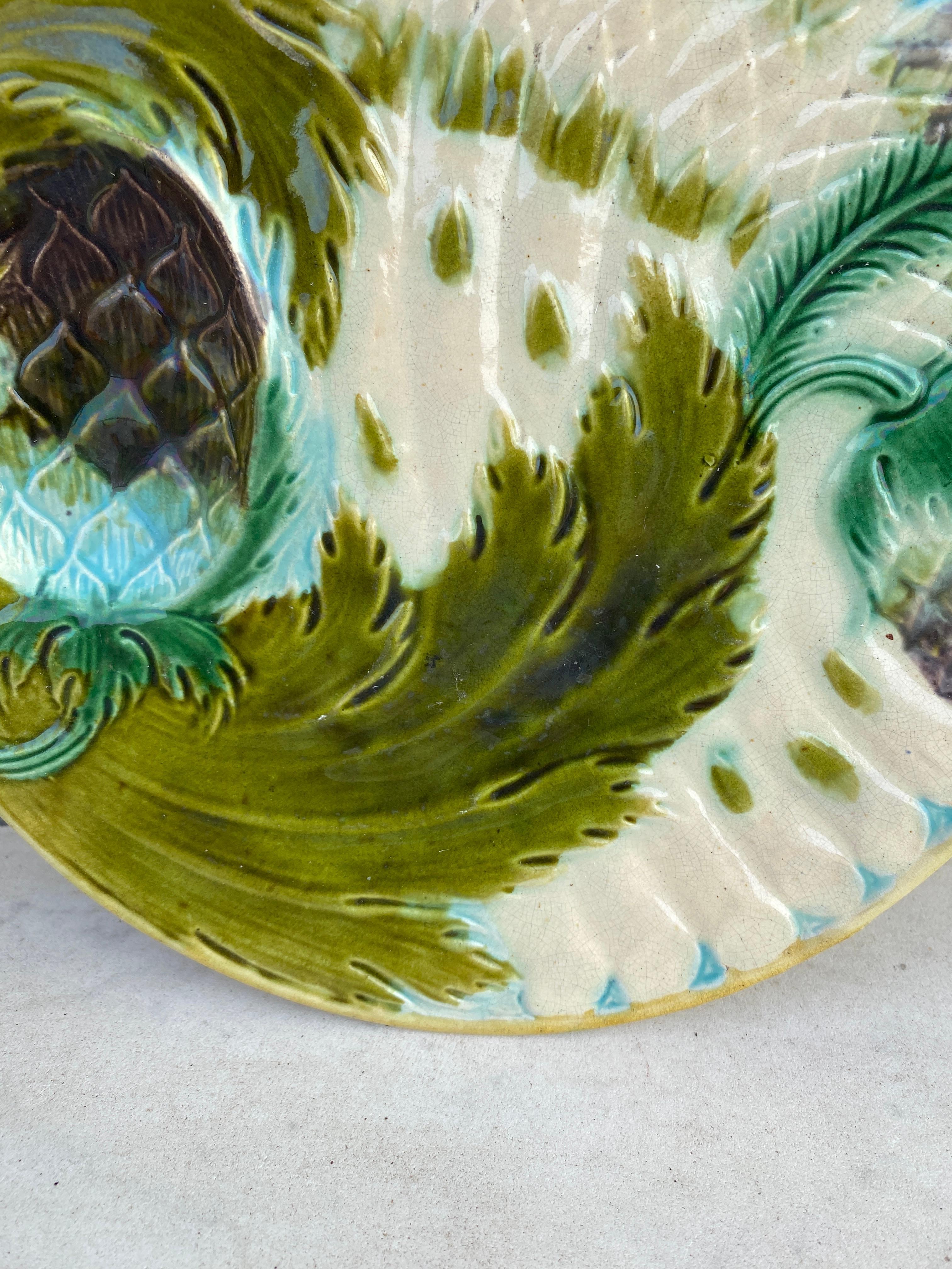 Majolica Asparagus Plate Saint Amand, circa 1880 In Good Condition For Sale In Austin, TX