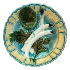 Assiette à asperges en majolique Salins, datant d'environ 1890