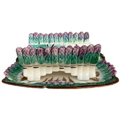 Piatto di asparagi in maiolica Longchamp, 1890 circa
