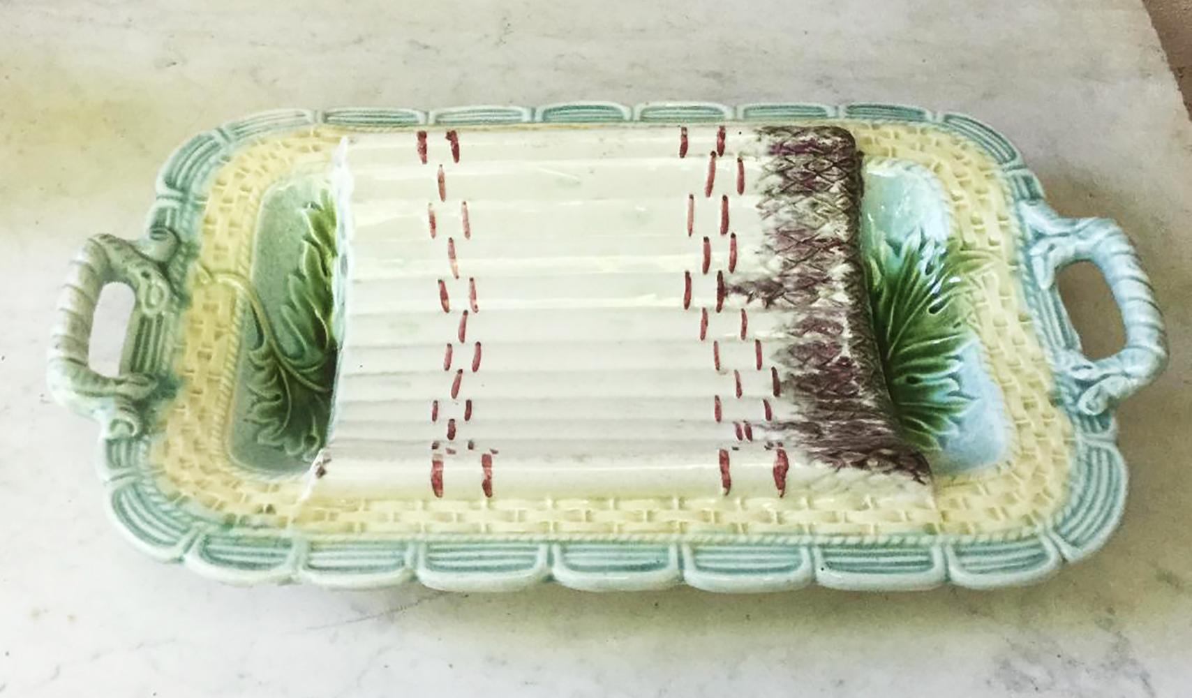 French Majolica asparagus platter attributed to Salins, circa 1890.
