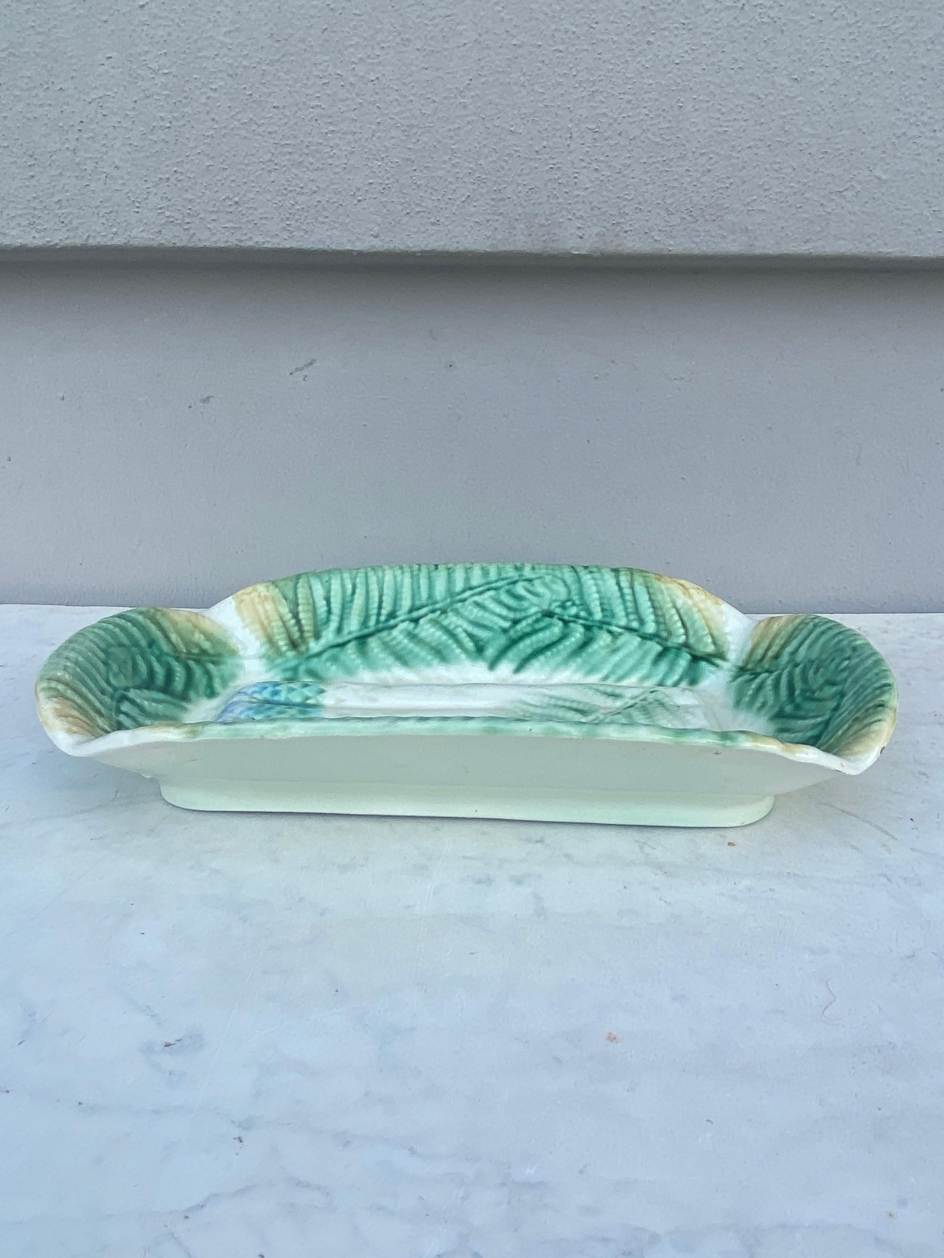 Majolica Asparagus Platter Salins with Ferns, circa 1880 In Good Condition For Sale In Austin, TX