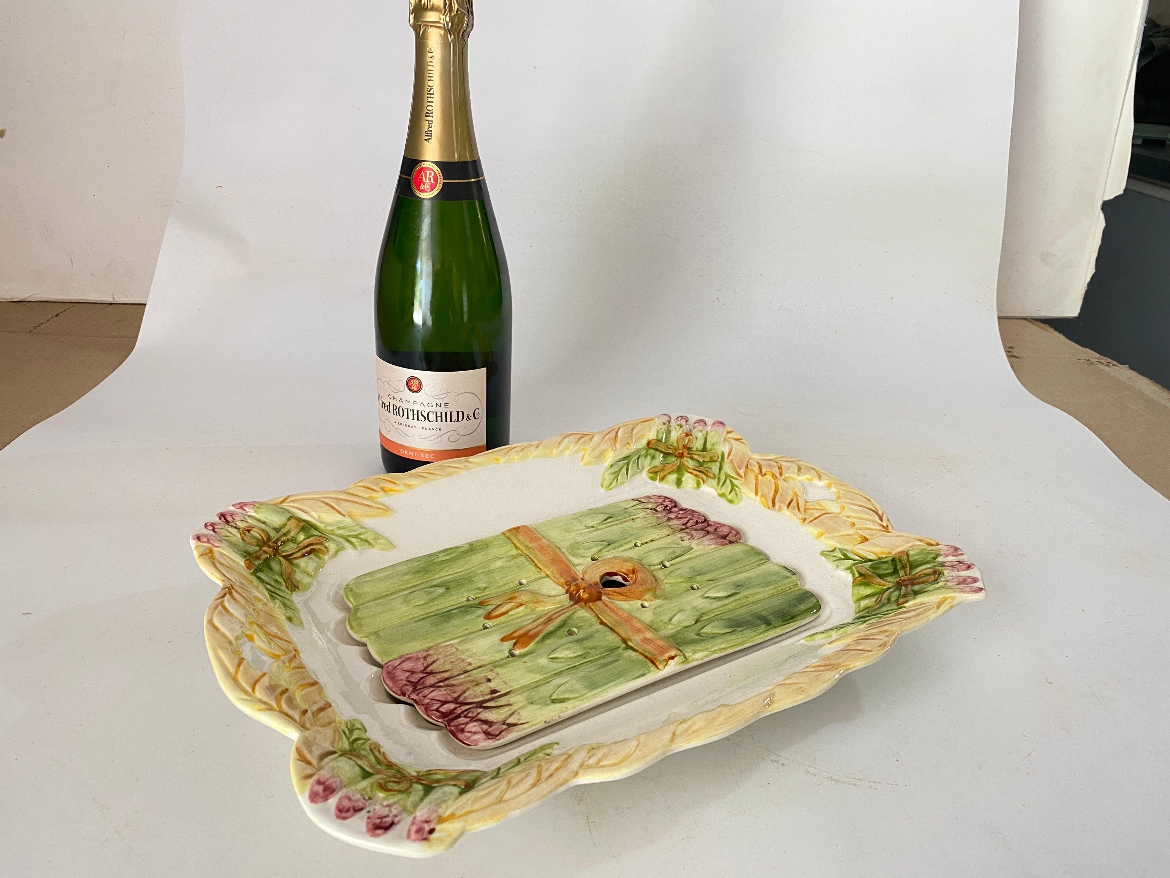 Majolica Asparagus Server Platter  circa XX Century In Good Condition For Sale In Auribeau sur Siagne, FR