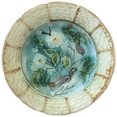 Assiette à oiseaux en majolique Onnaing, vers 1890