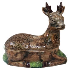 Majolika-Braune Hirschterrine Kagant, um 1950