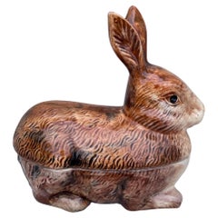 Soupière à lapin en majolique Brown Caugant