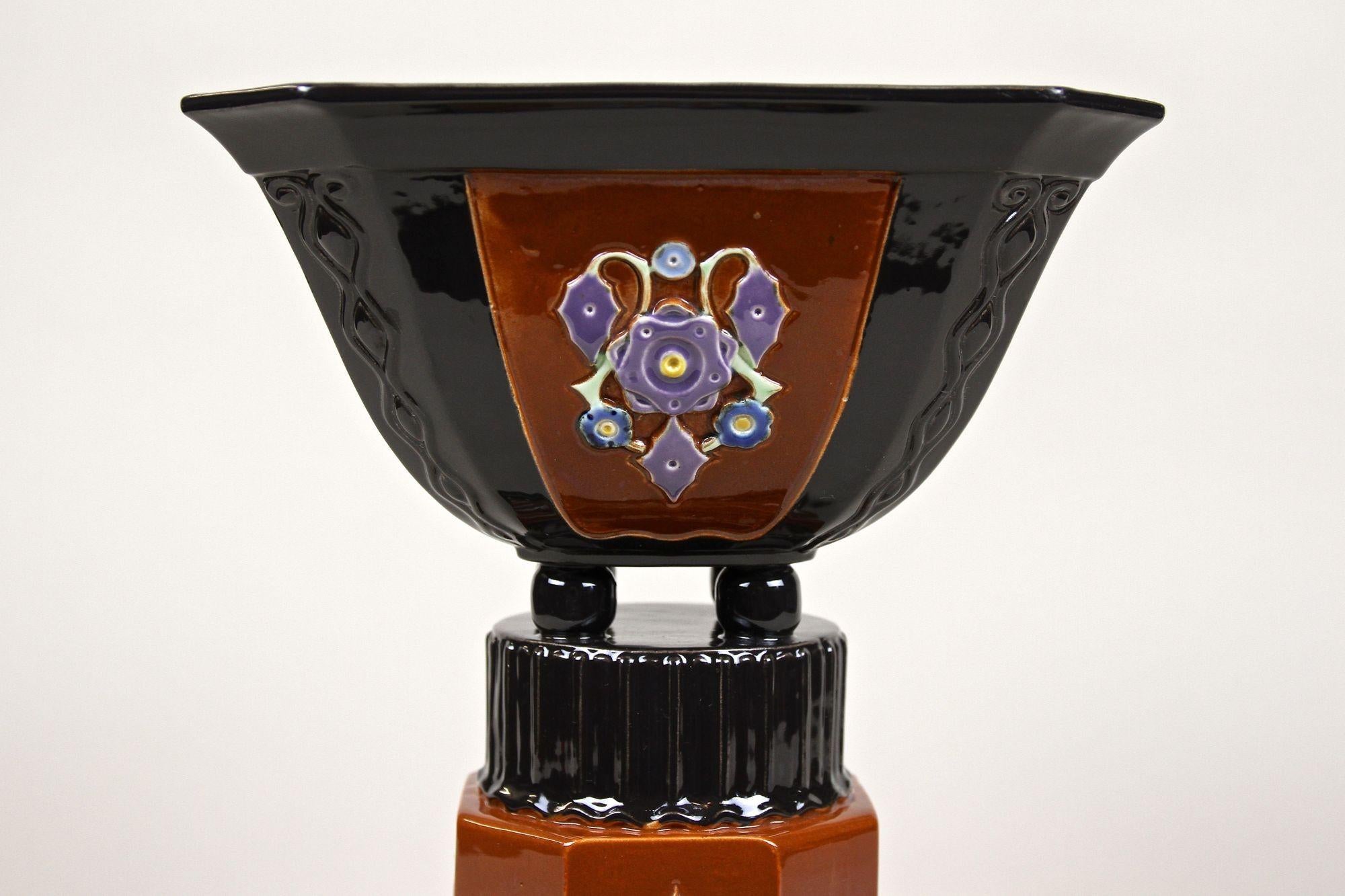 Czech Majolica Centerpiece/ Bowl by Eichwald - Art Deco, Bohemia circa 1920