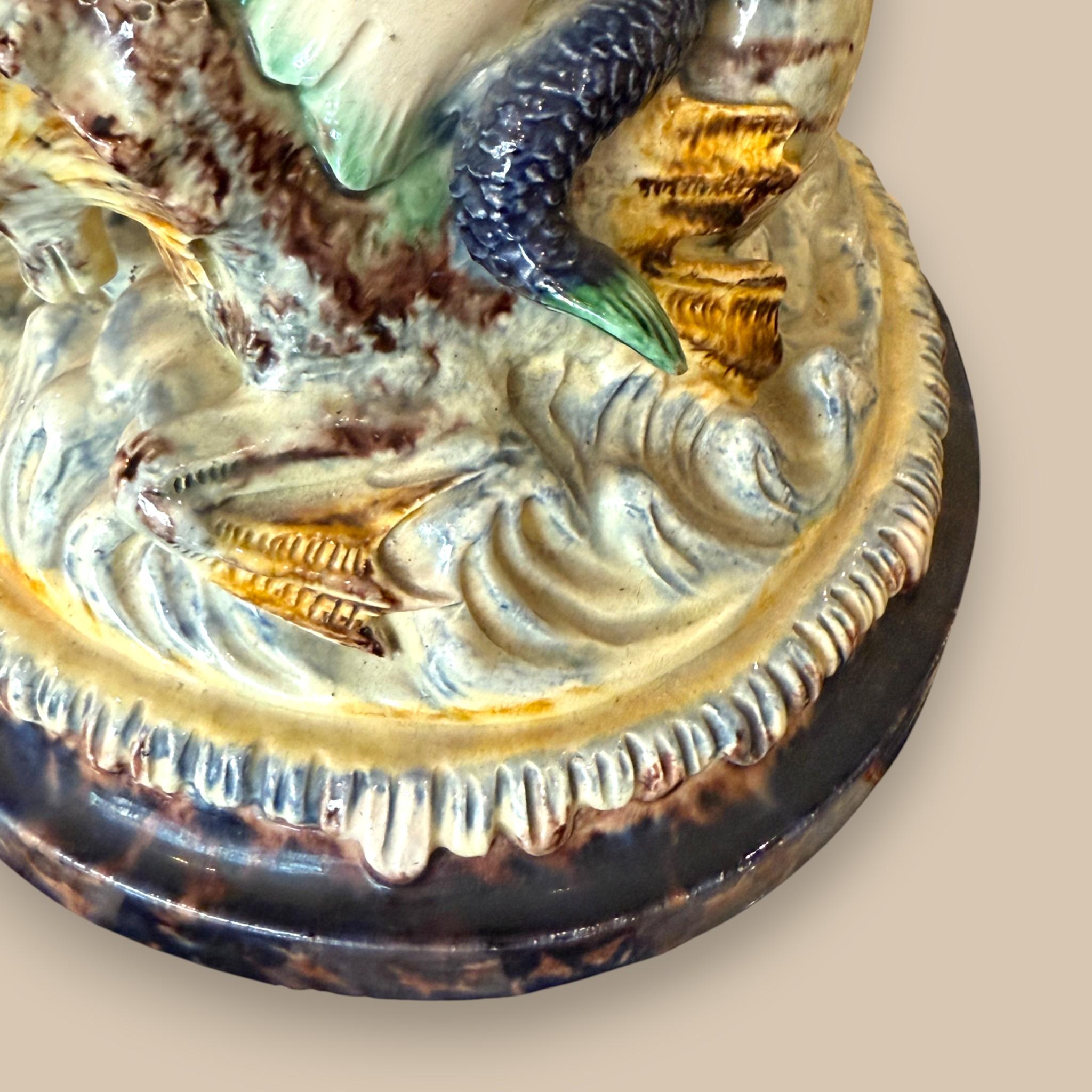 Majolika Tafelaufsatz mit Tritonen und Muschel, 19. Jahrhundert im Angebot 3