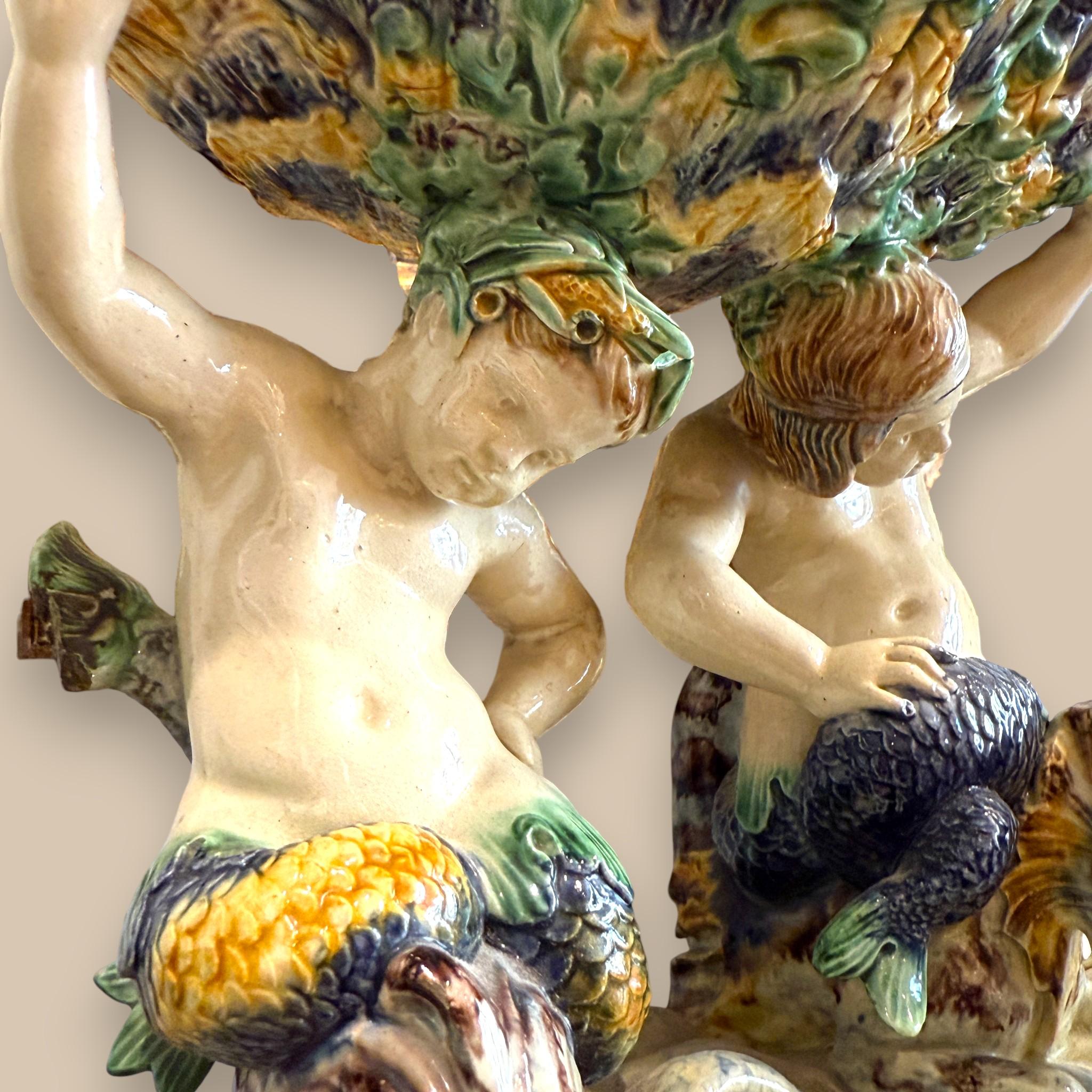 Majolika Tafelaufsatz mit Tritonen und Muschel, 19. Jahrhundert im Angebot 8