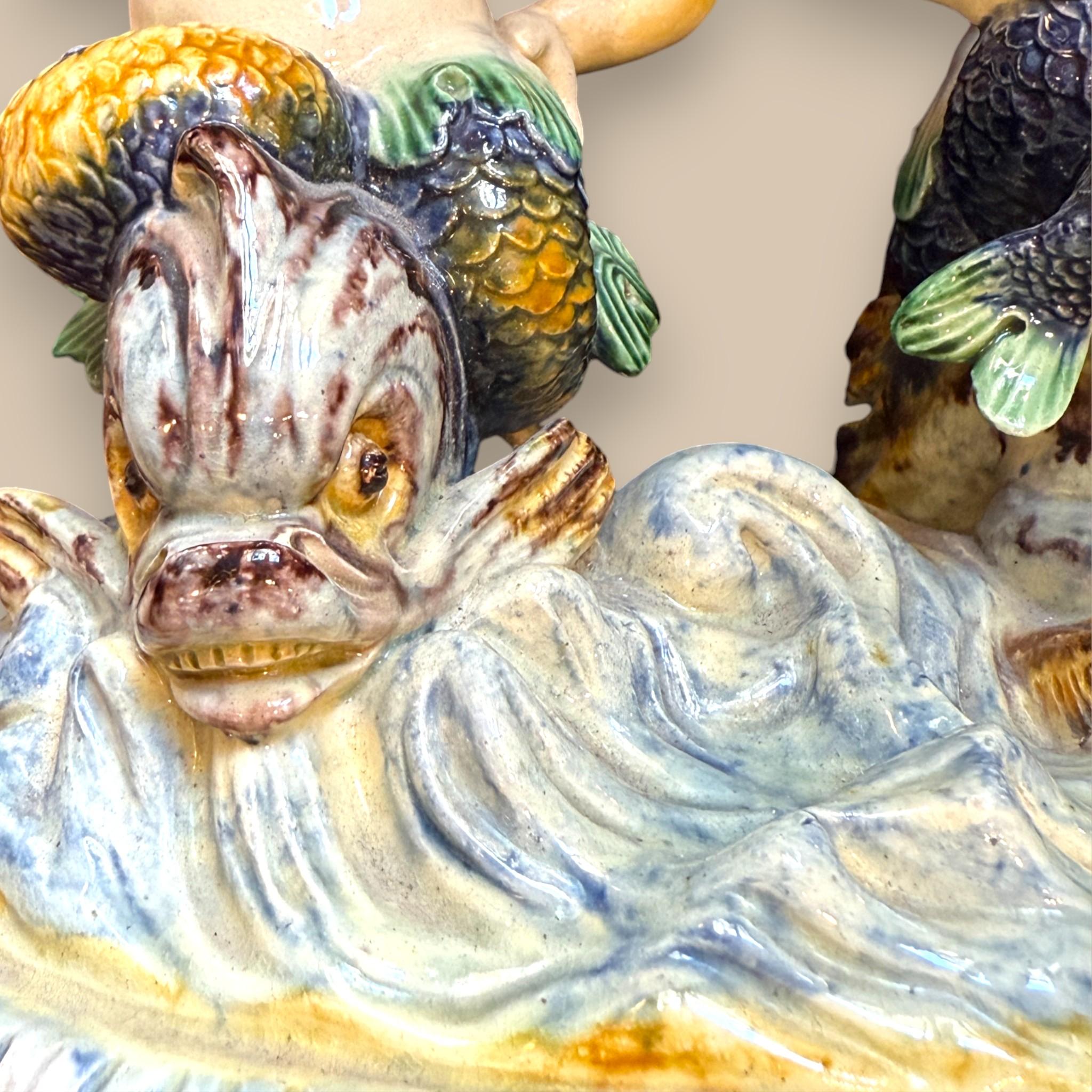 Majolika Tafelaufsatz mit Tritonen und Muschel, 19. Jahrhundert im Angebot 11