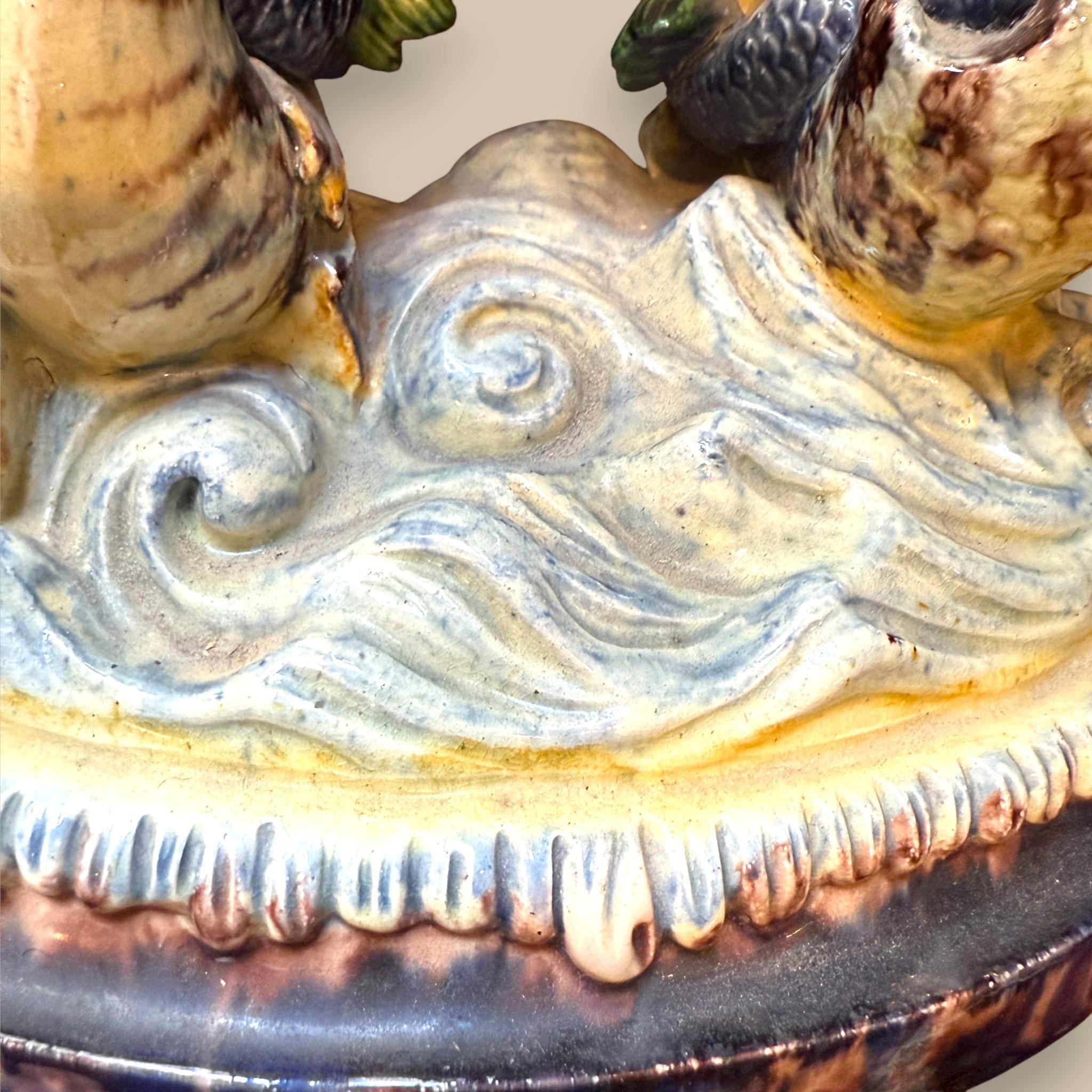 Majolika Tafelaufsatz mit Tritonen und Muschel, 19. Jahrhundert im Angebot 2