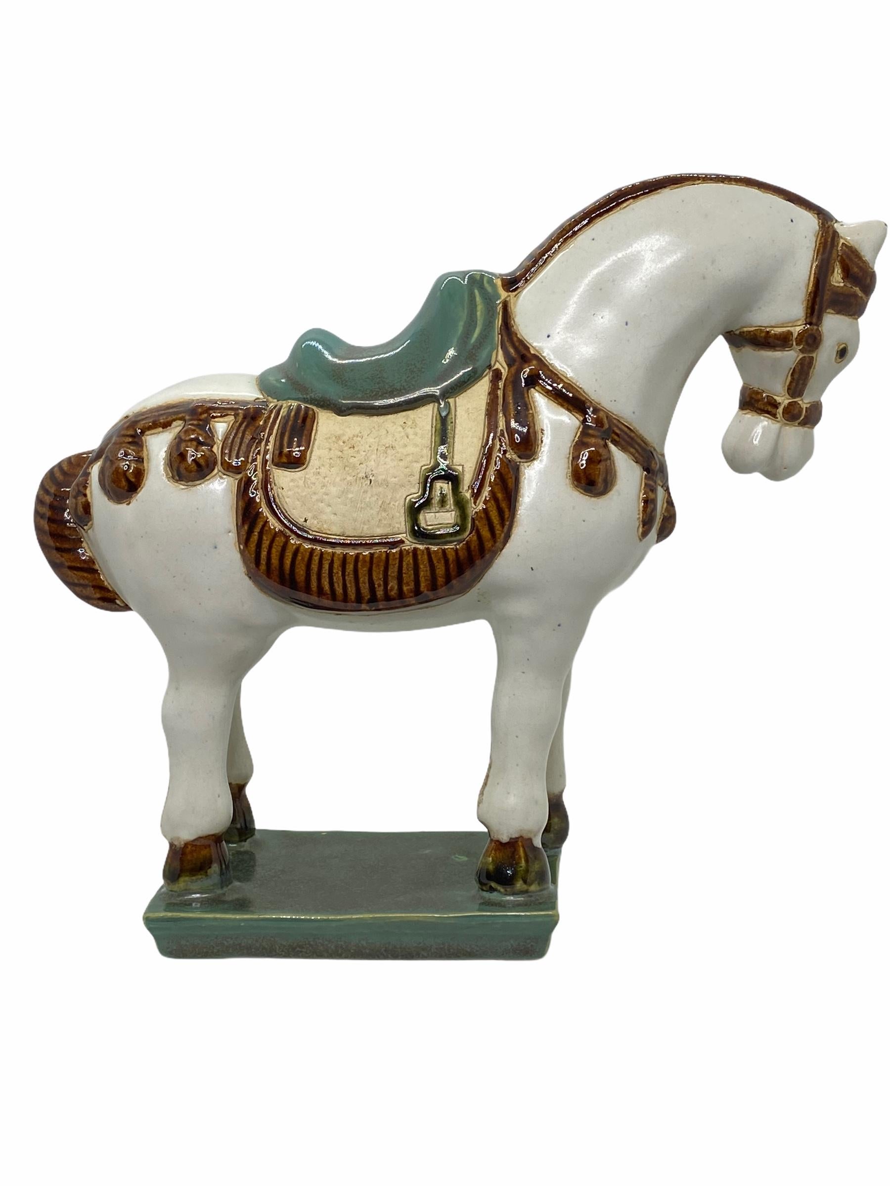 Hollywood Regency Majolica Ceramic Horse Pony Statue vintage Statue, Italy 1960s