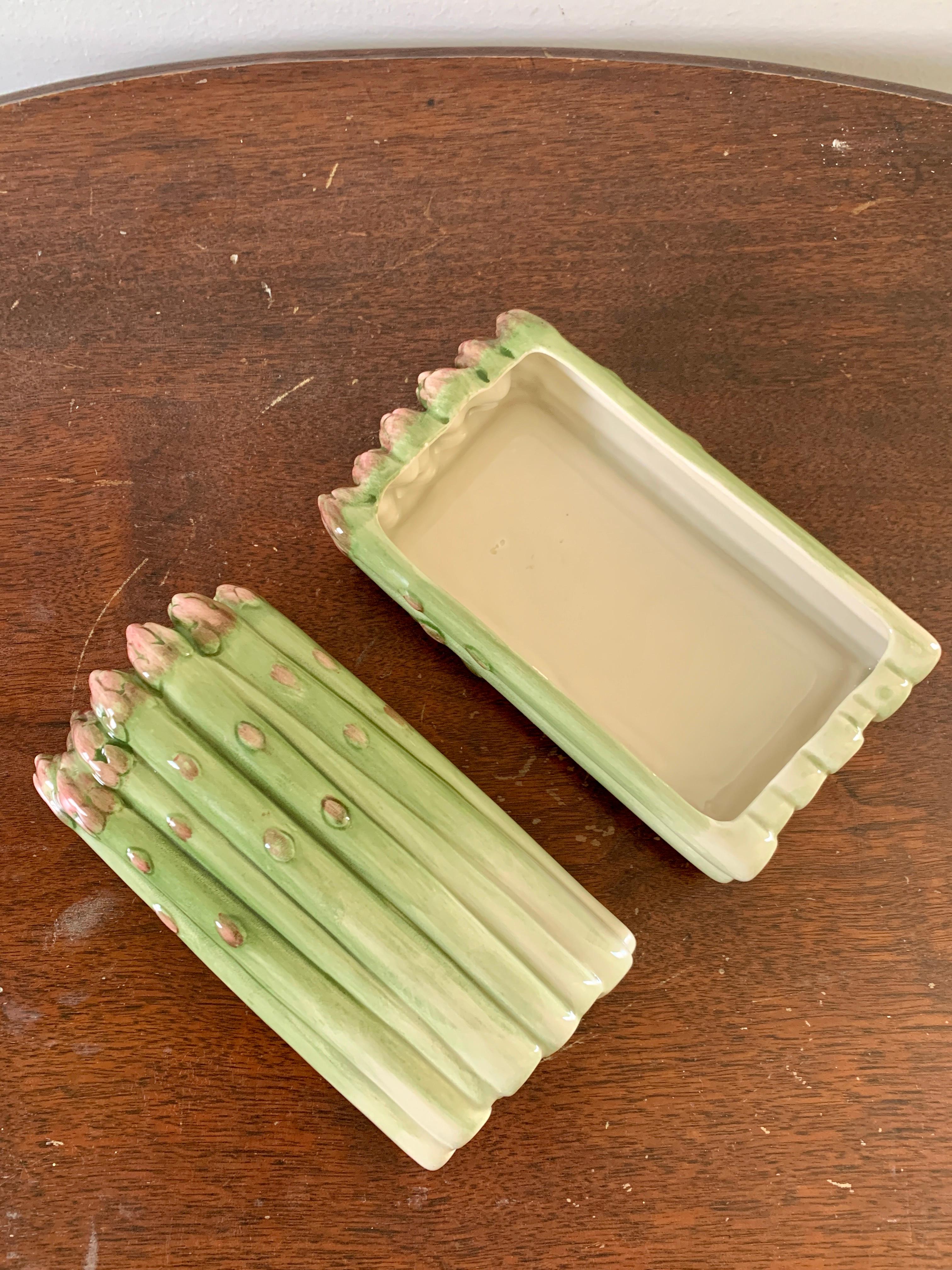 Majolica Ceramic Trompe l'Oeil Asparagus Covered Box For Sale 1