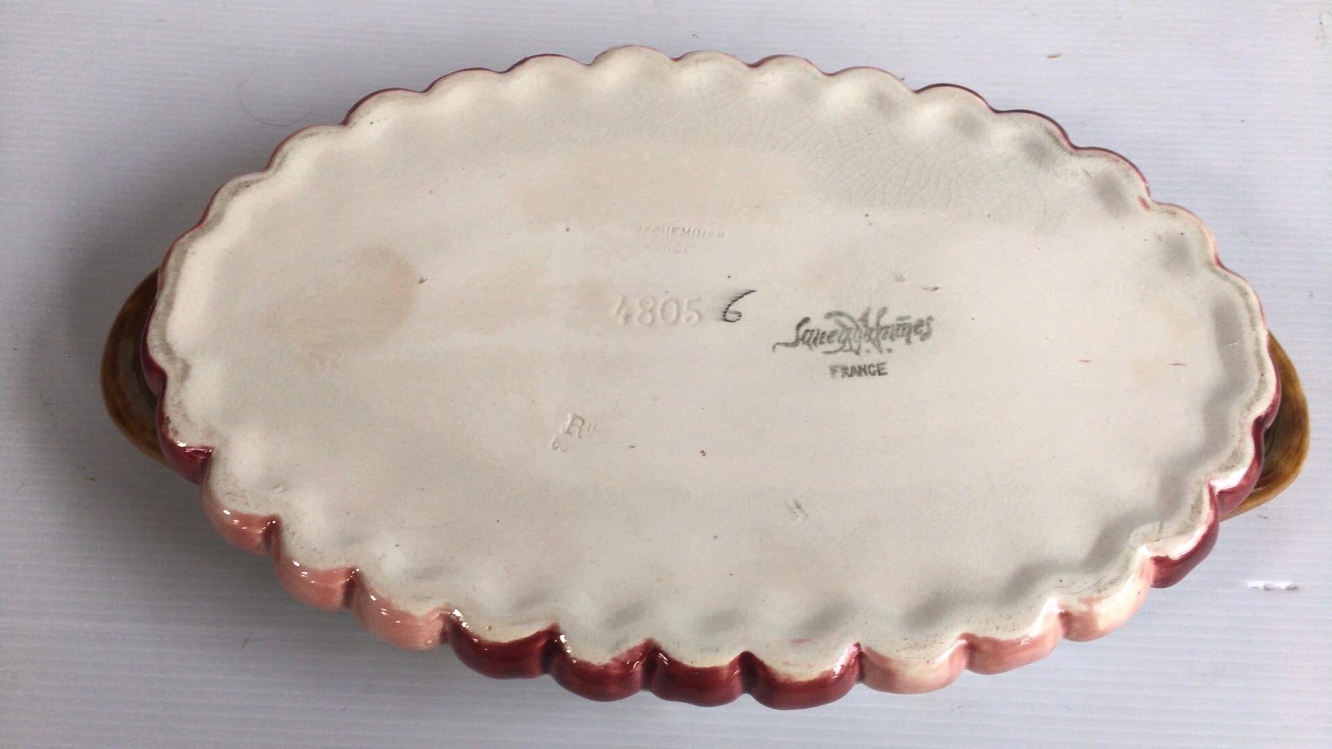 Rustic Majolica Cherries Oval Basket Sarreguemines, circa 1920 For Sale