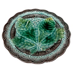 Majolica Chesnut Leaf Plate Villeroy & Boch, circa 1890