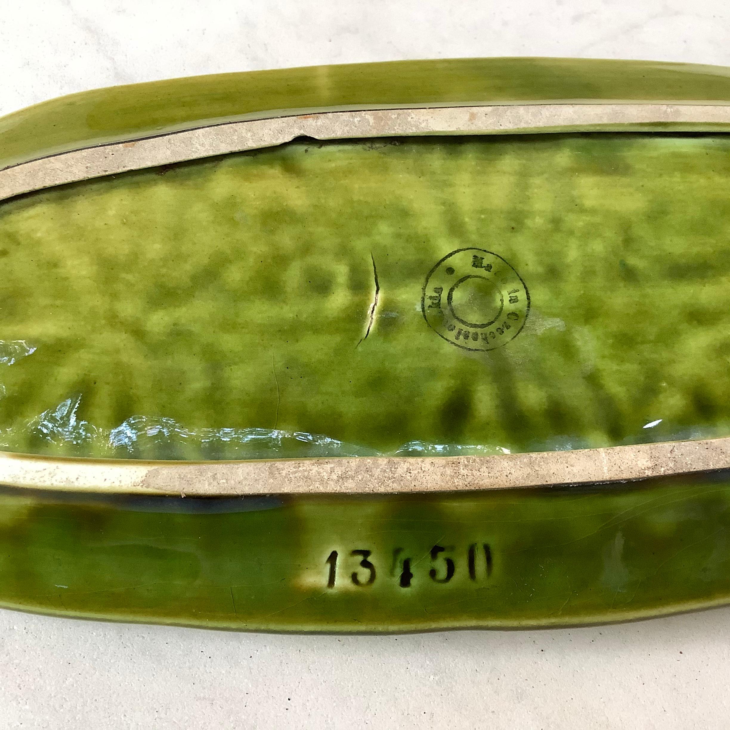 Majolica Cucumber Platter, circa 1900 In Good Condition For Sale In Austin, TX