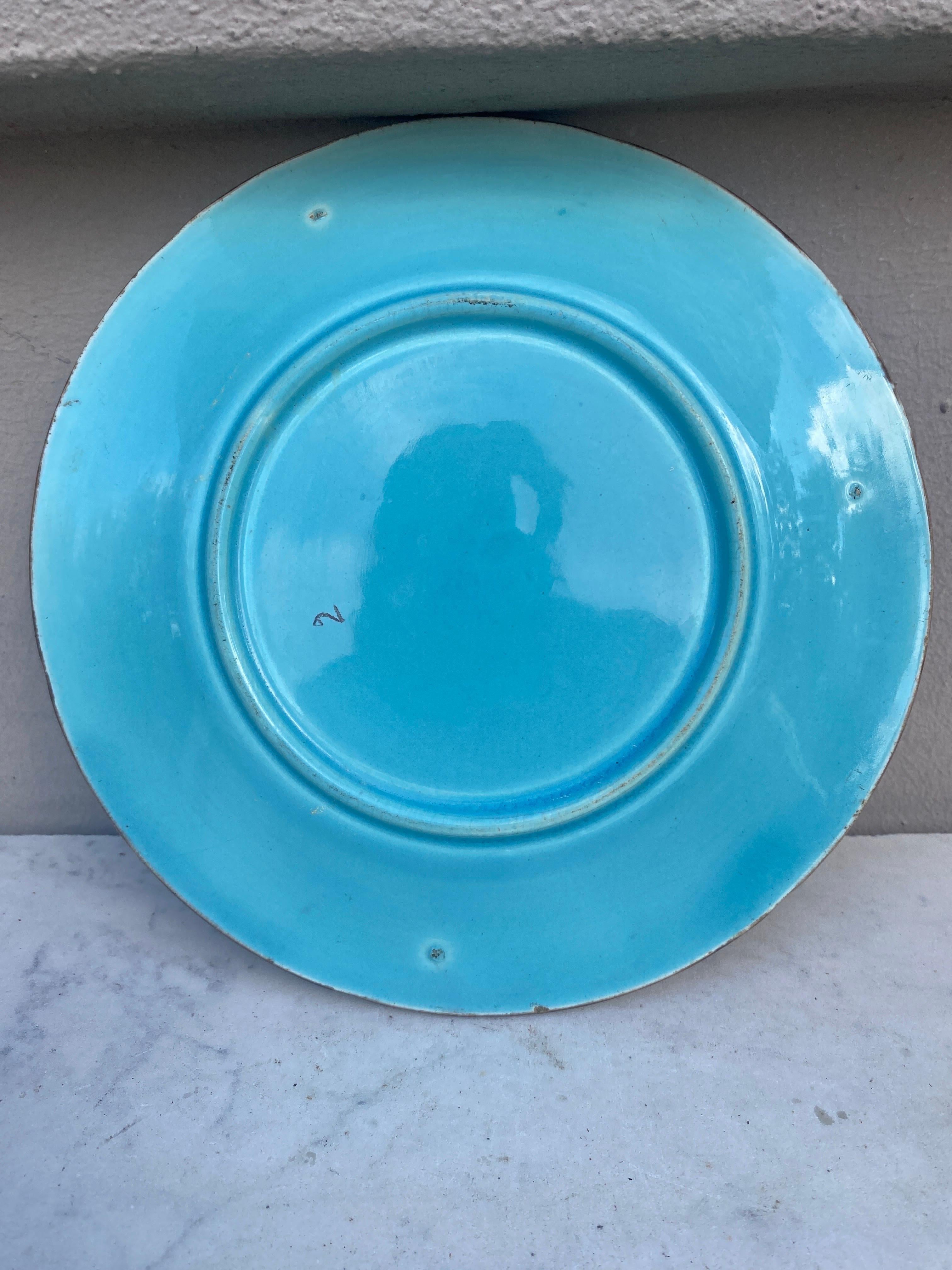 French Majolica Currant Plate Sarreguemines, circa 1870 For Sale