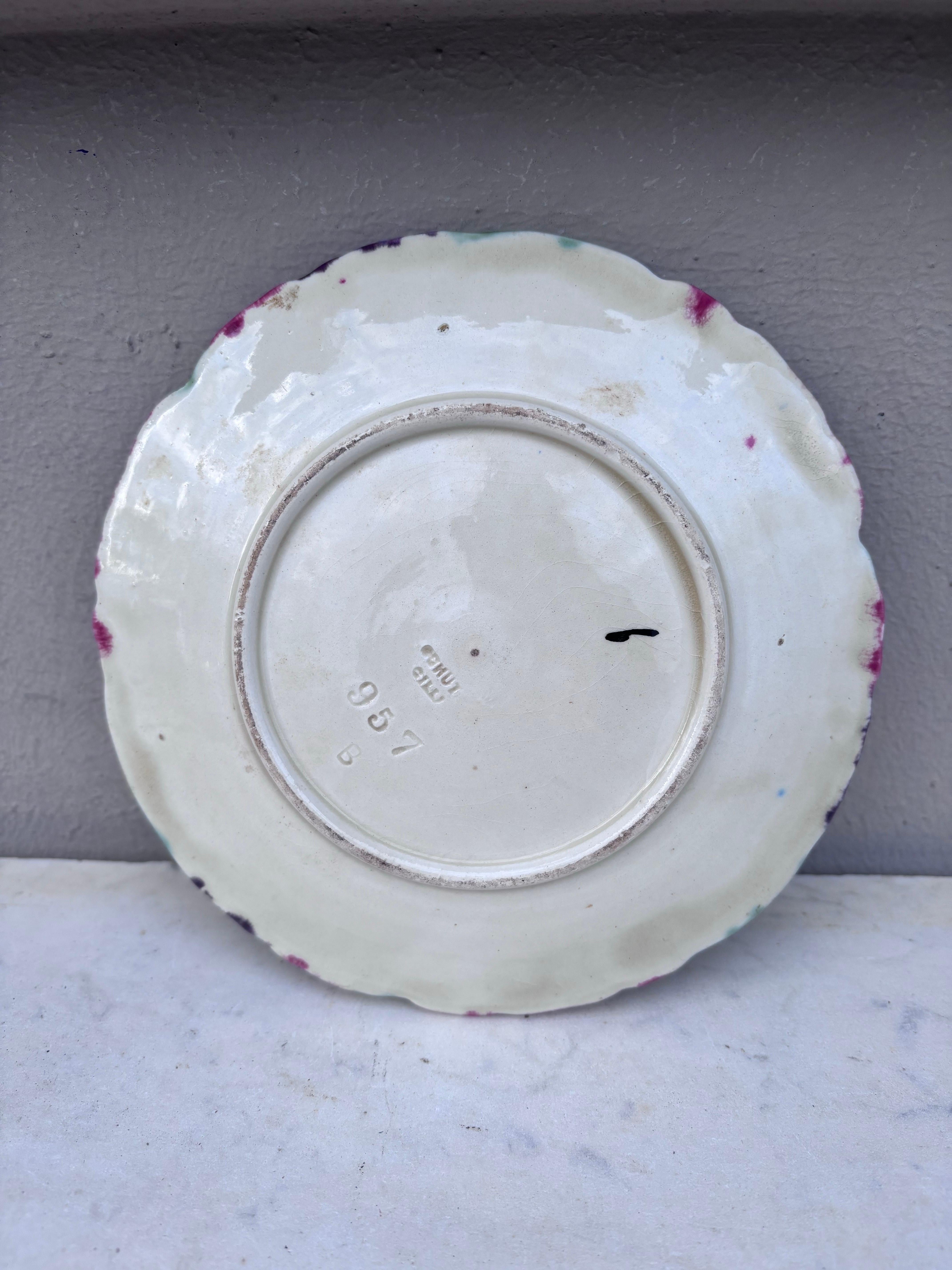 Piatto in maiolica per ciclamini Schultz Cilli, circa 1900 In condizioni ottime in vendita a Austin, TX