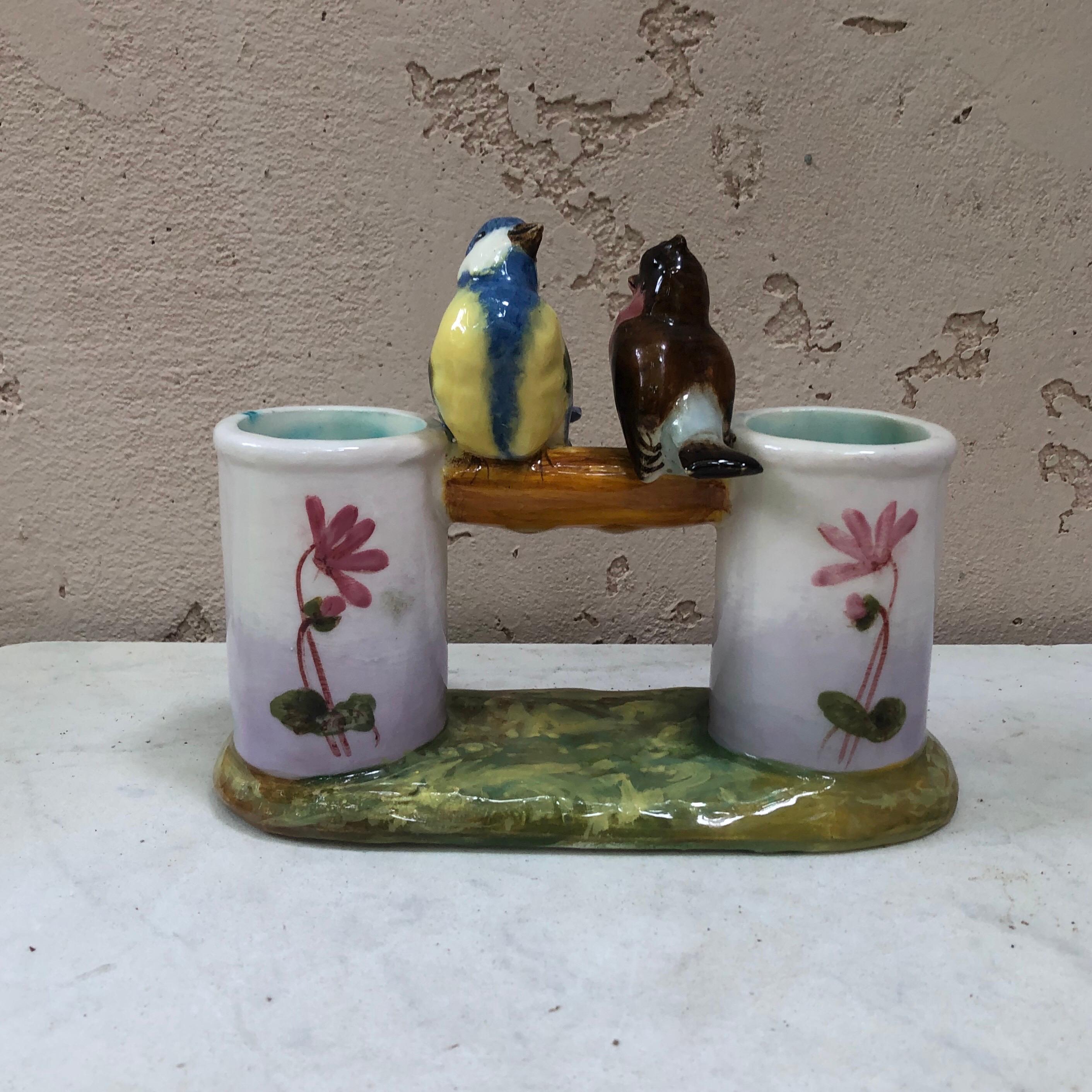 Art nouveau Vase double en majolique avec oiseaux Jérôme Massier Fils, datant d'environ 1900 en vente