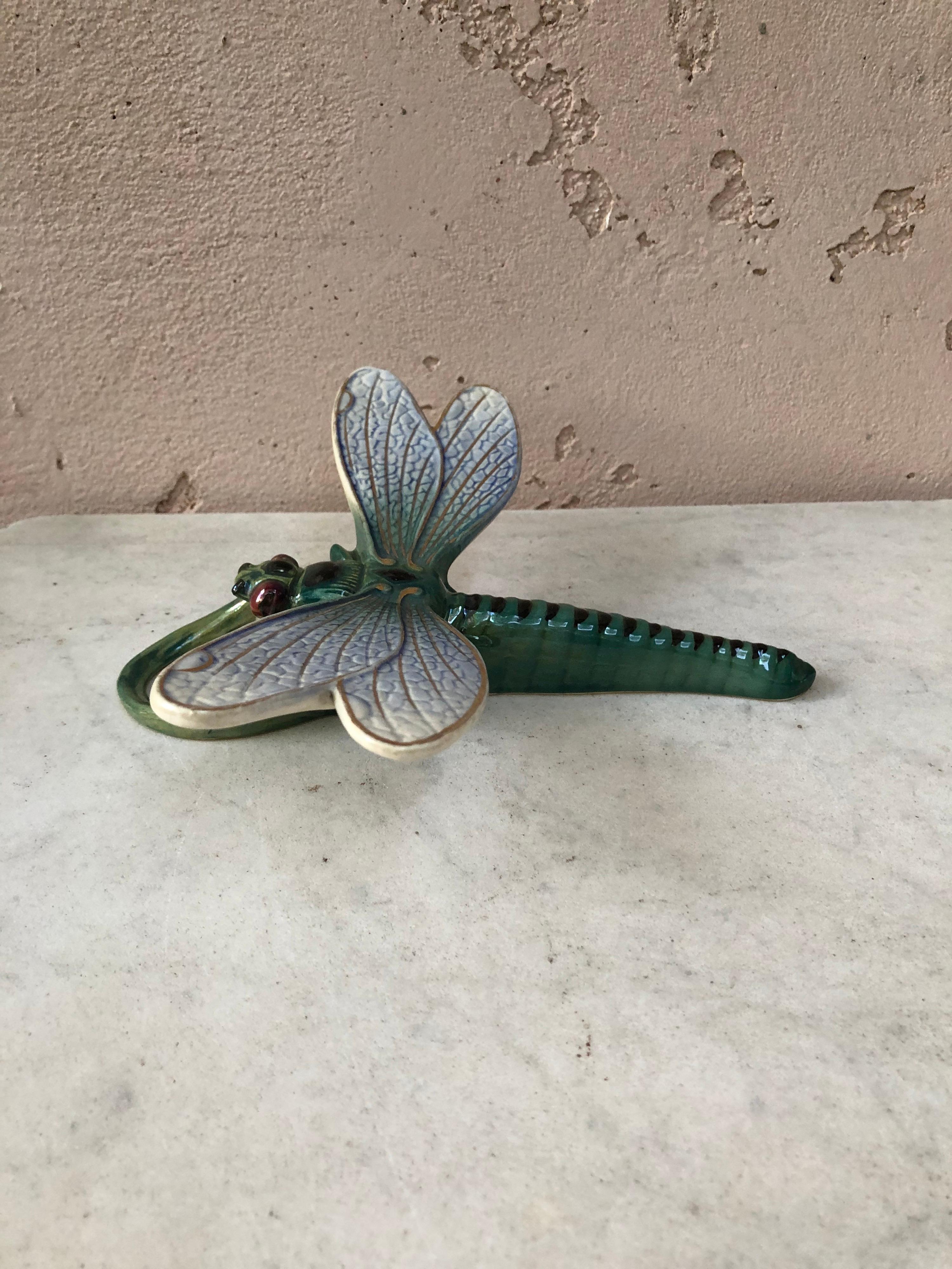 Majolica Dragonfly Wall Pocket Fives Lille, circa 1900 In Good Condition In Austin, TX