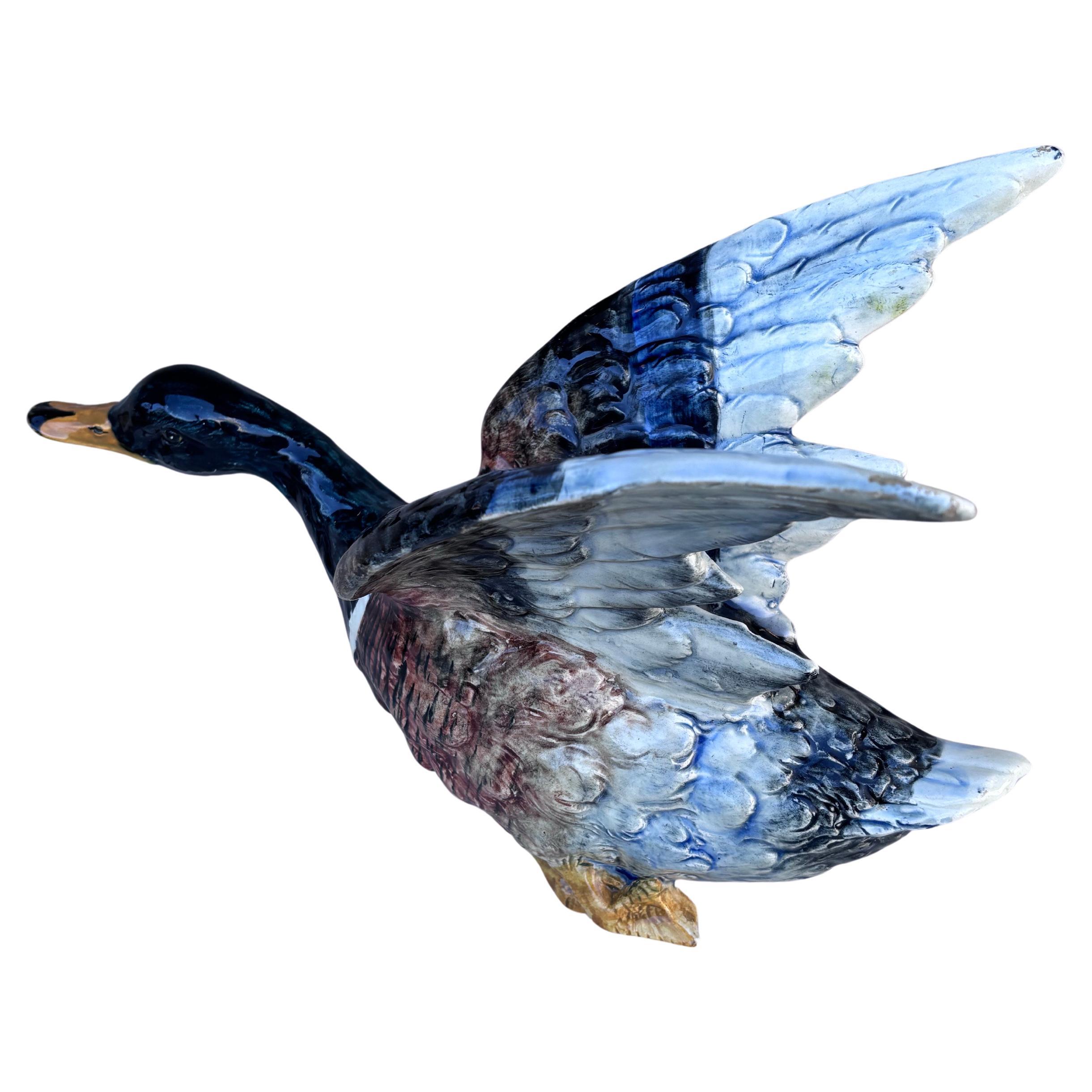 Bolsillo de pared de mayólica de pato Delphin Massier, circa 1890 en Bueno estado para la venta en Austin, TX