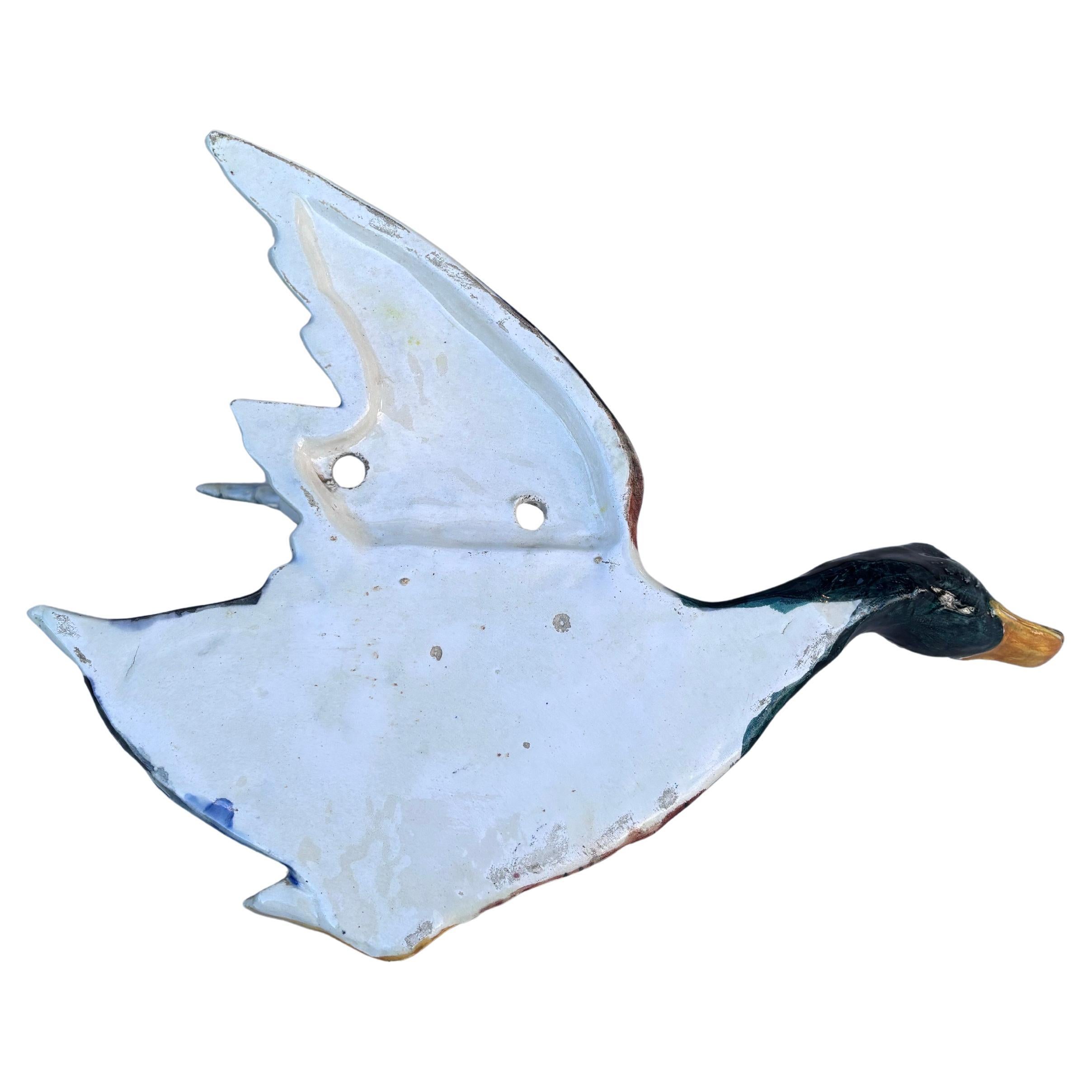 Bolsillo de pared de mayólica de pato Delphin Massier, circa 1890 en venta 4