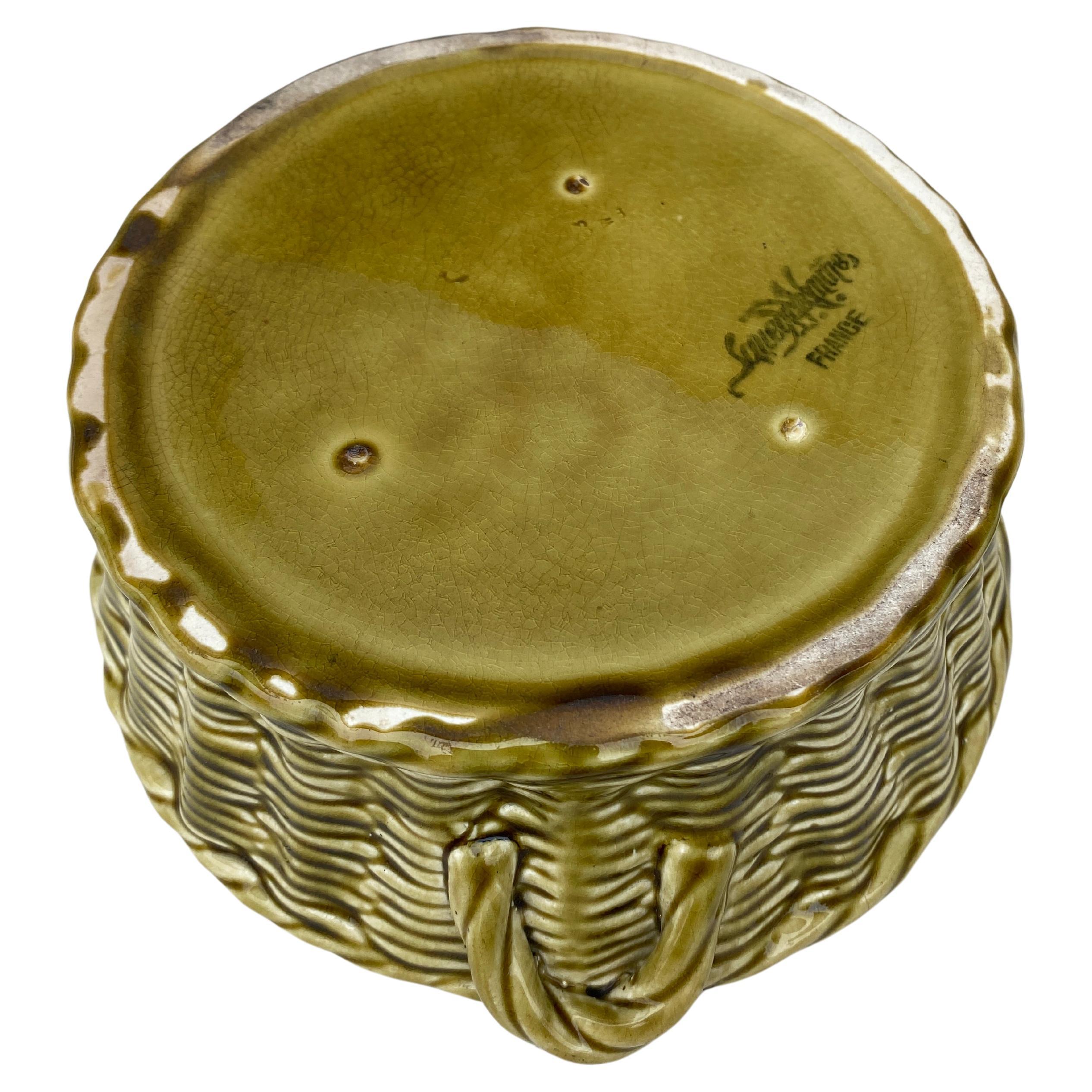 Majolica Egg Basket Sarreguemines, circa 1920 For Sale 1