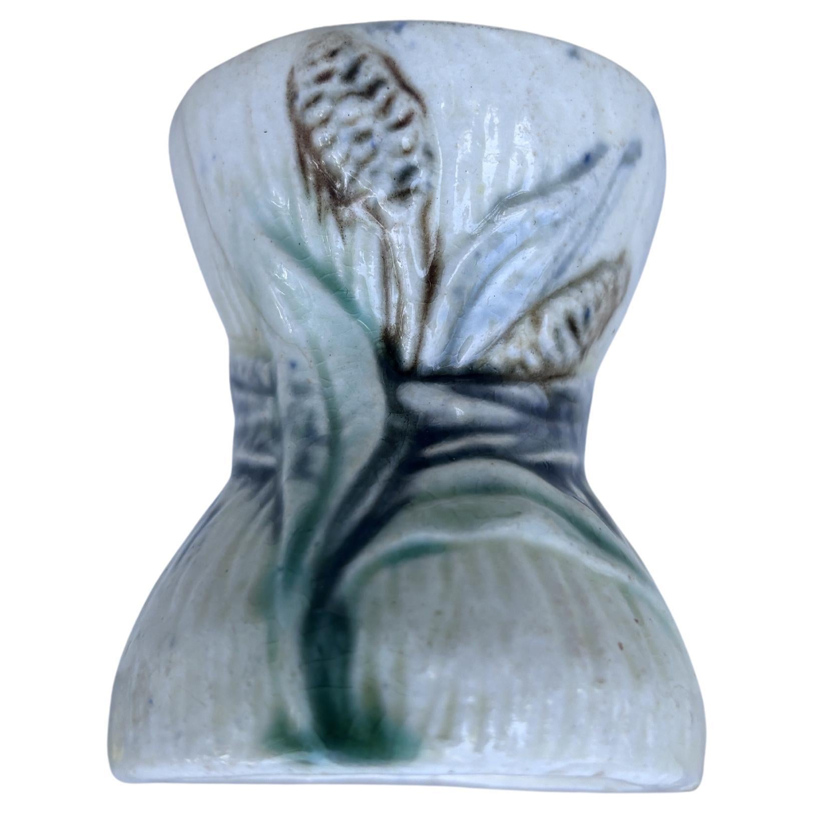 Majolica Egg Cup Wasmuel, Circa 1890.
Decorated with a bird.