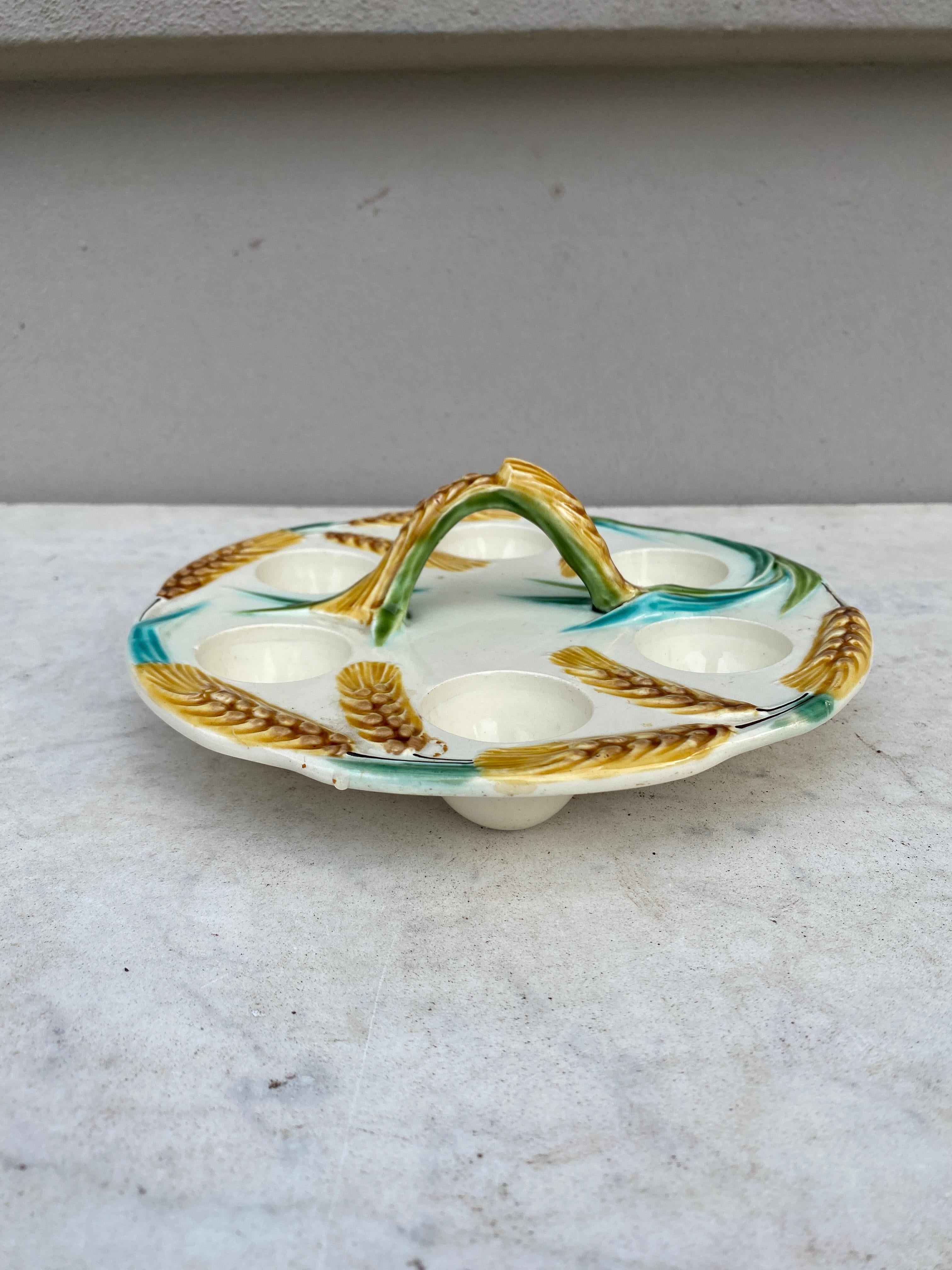 Ceramic Majolica Egg Handled Plate with Wheat, circa 1900 For Sale